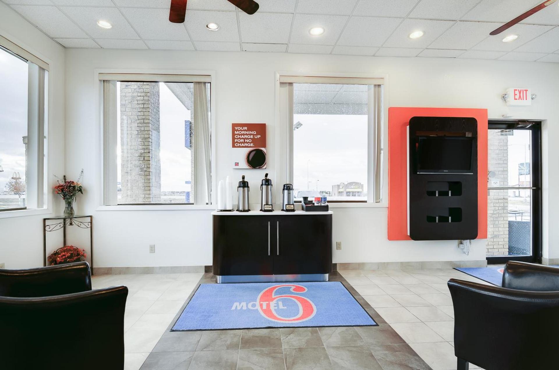 Motel 6-Colby, KS photo 16