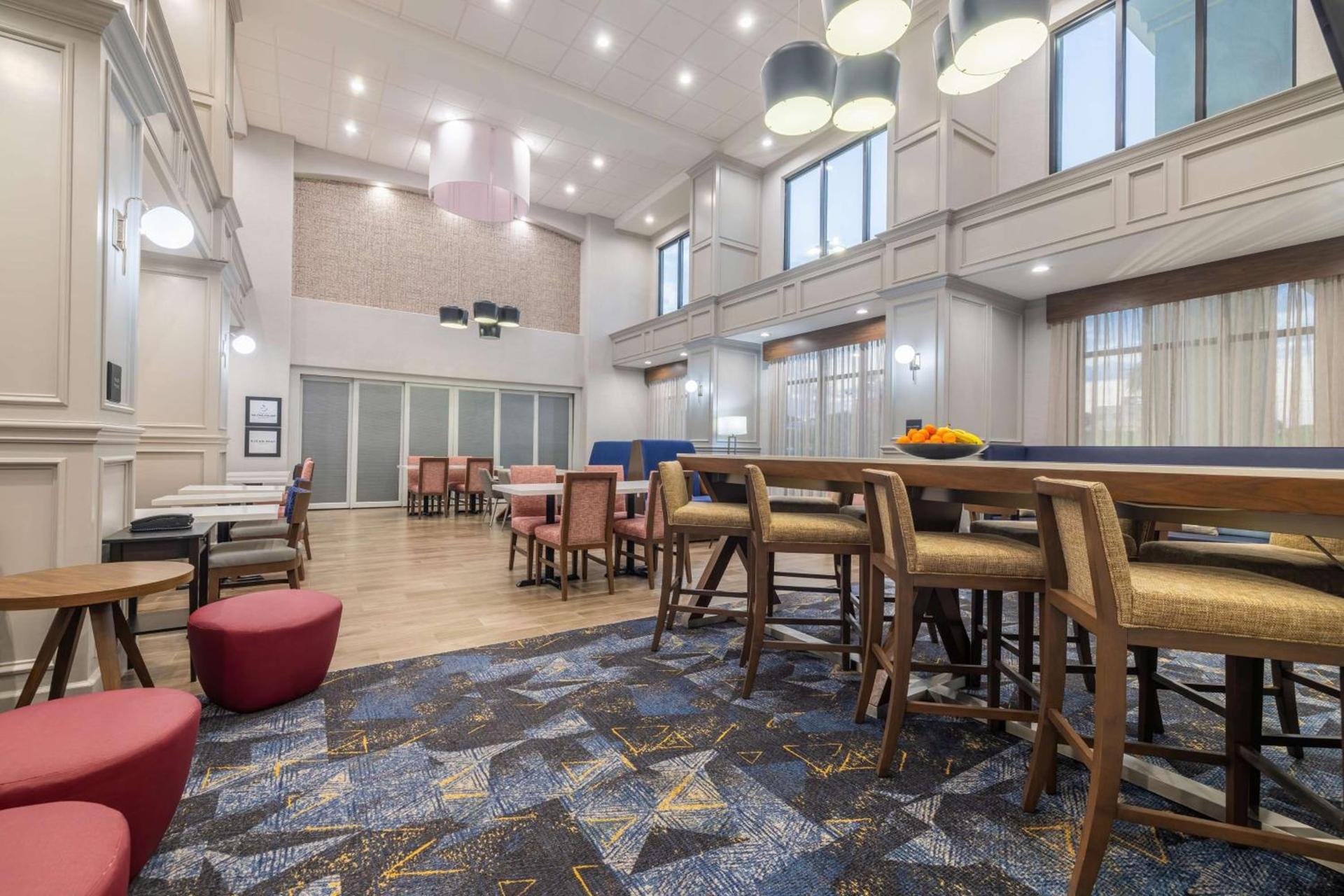 Hampton Inn & Suites Brenham photo 13