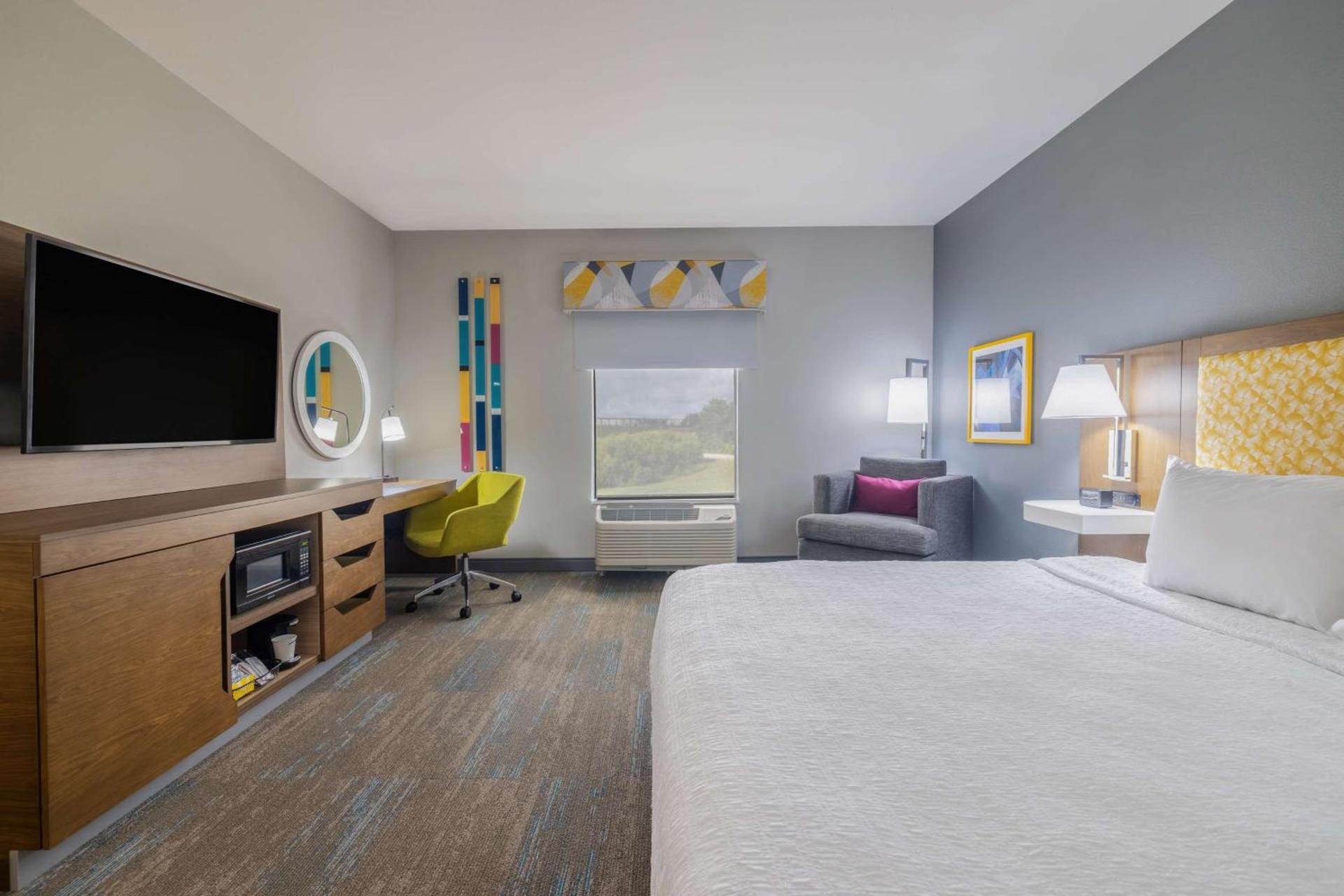 Hampton Inn & Suites Brenham photo 26
