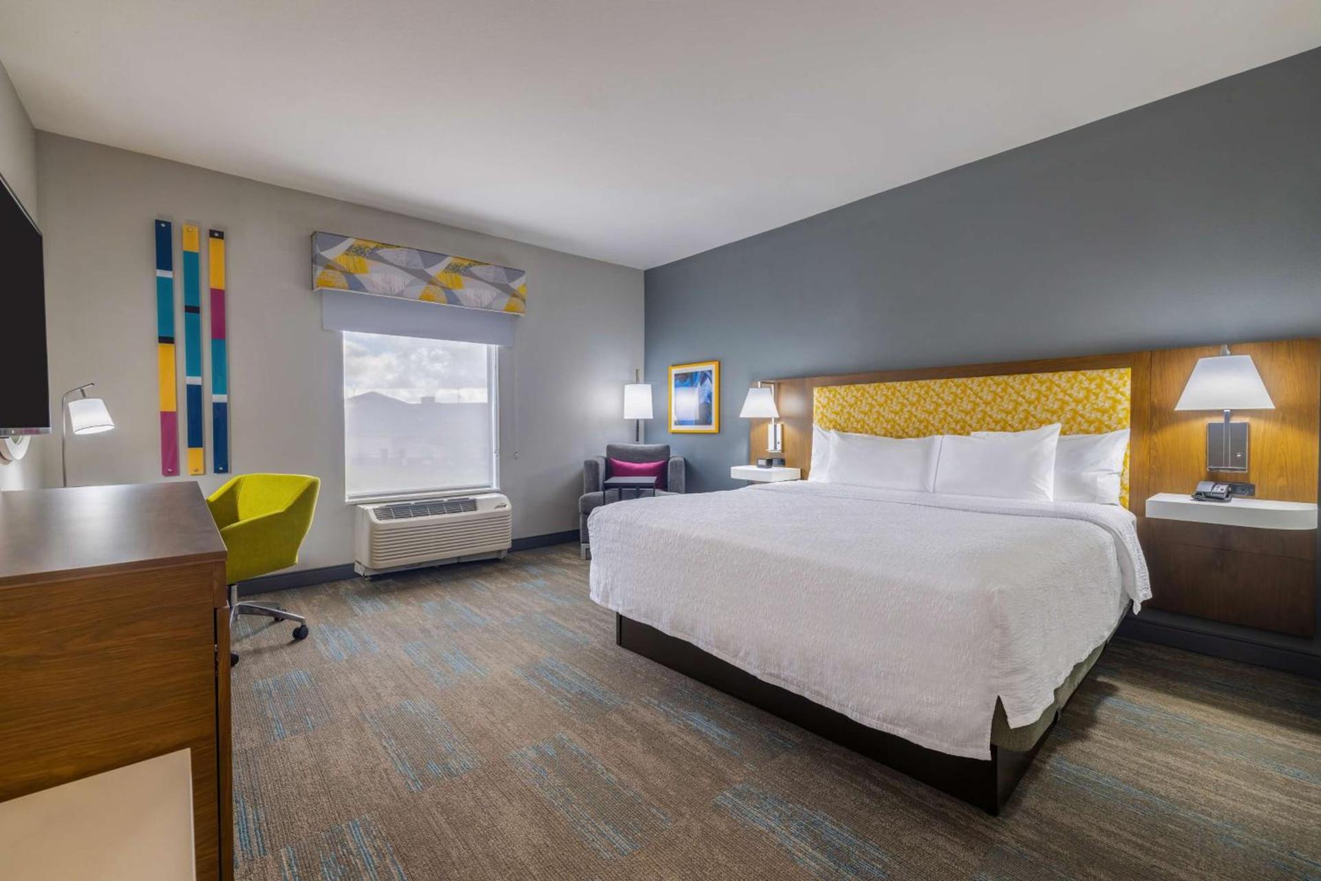 Hampton Inn & Suites Brenham photo 29