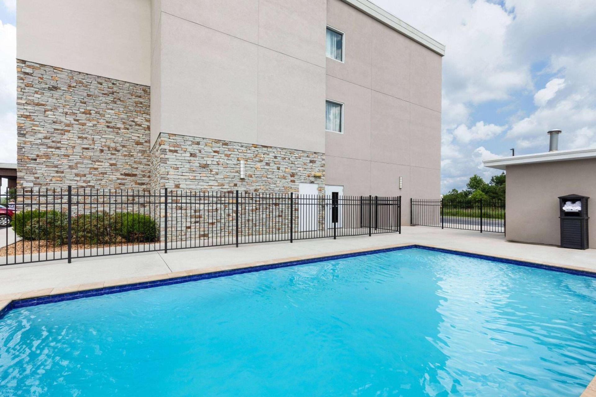La Quinta by Wyndham Cullman photo 11