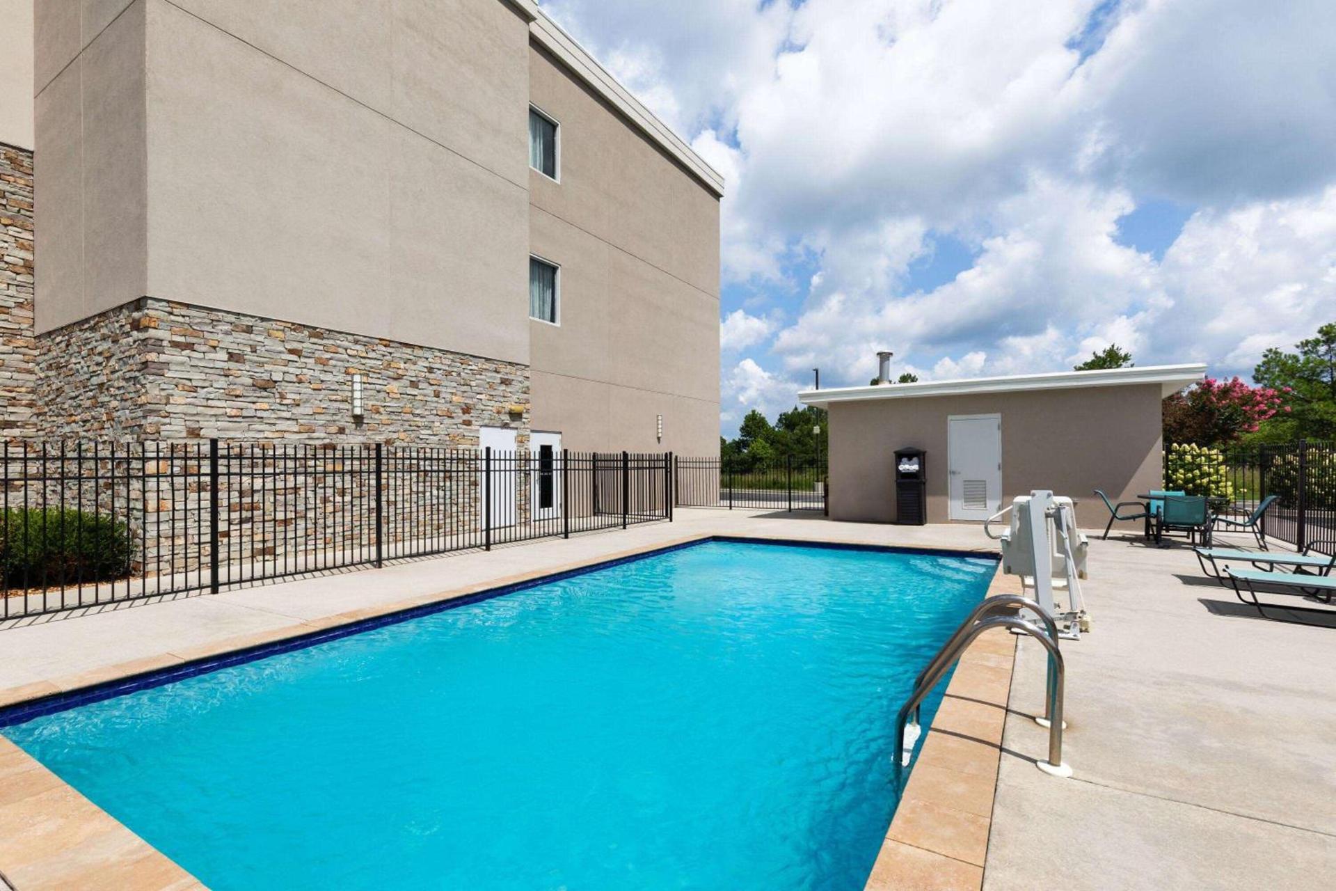La Quinta by Wyndham Cullman photo 12
