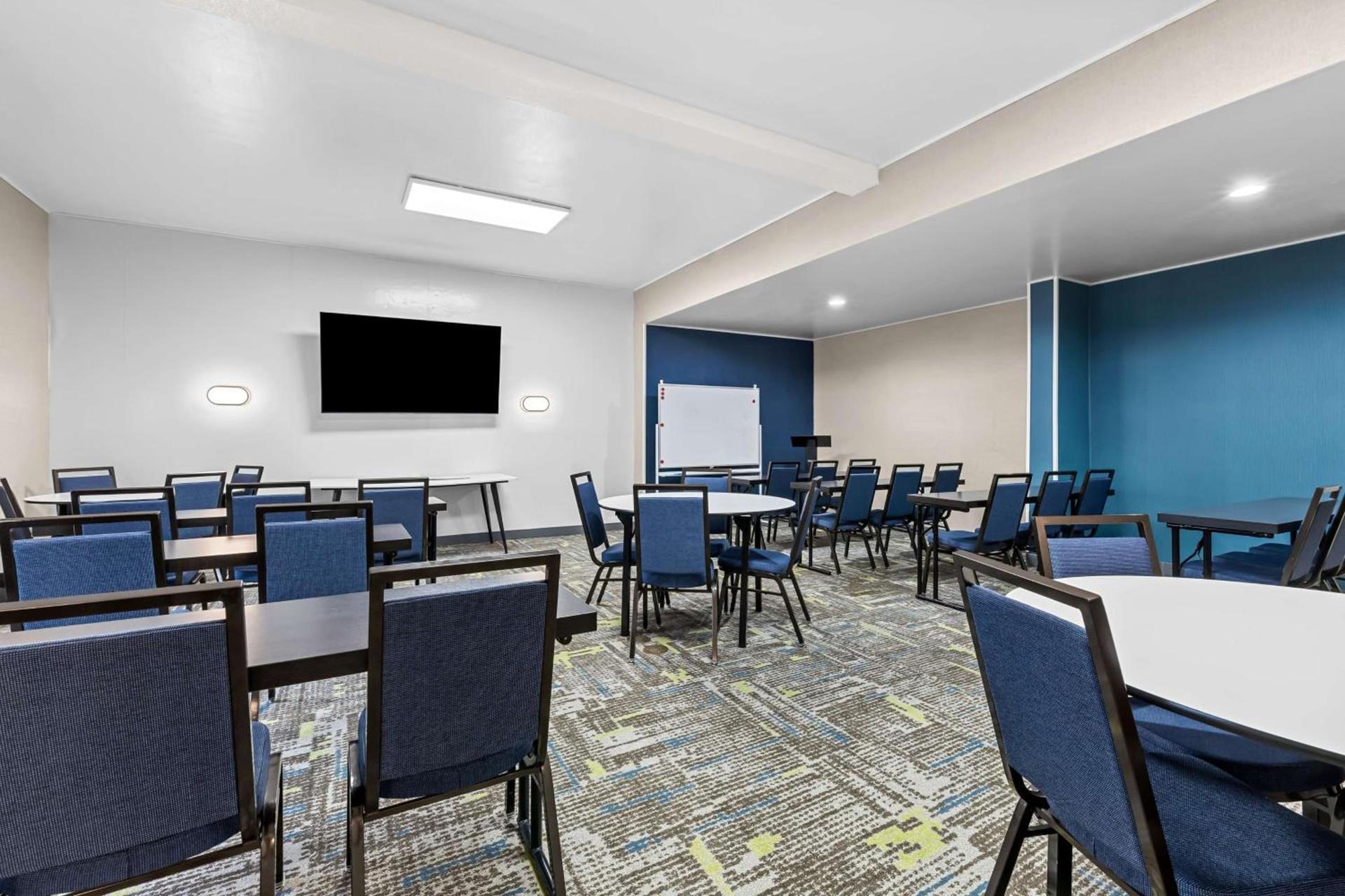 Hampton Inn Florence Midtown near University of North Alabama photo 41
