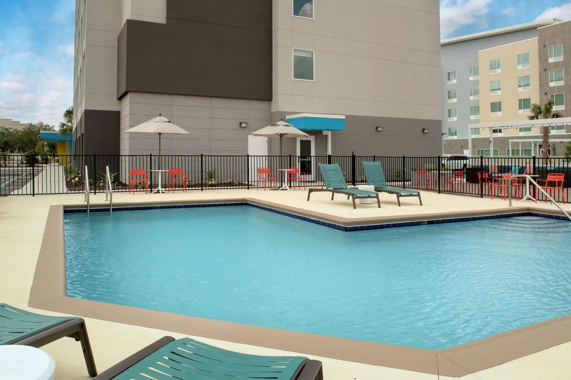 Tru By Hilton Jacksonville Airport photo 14