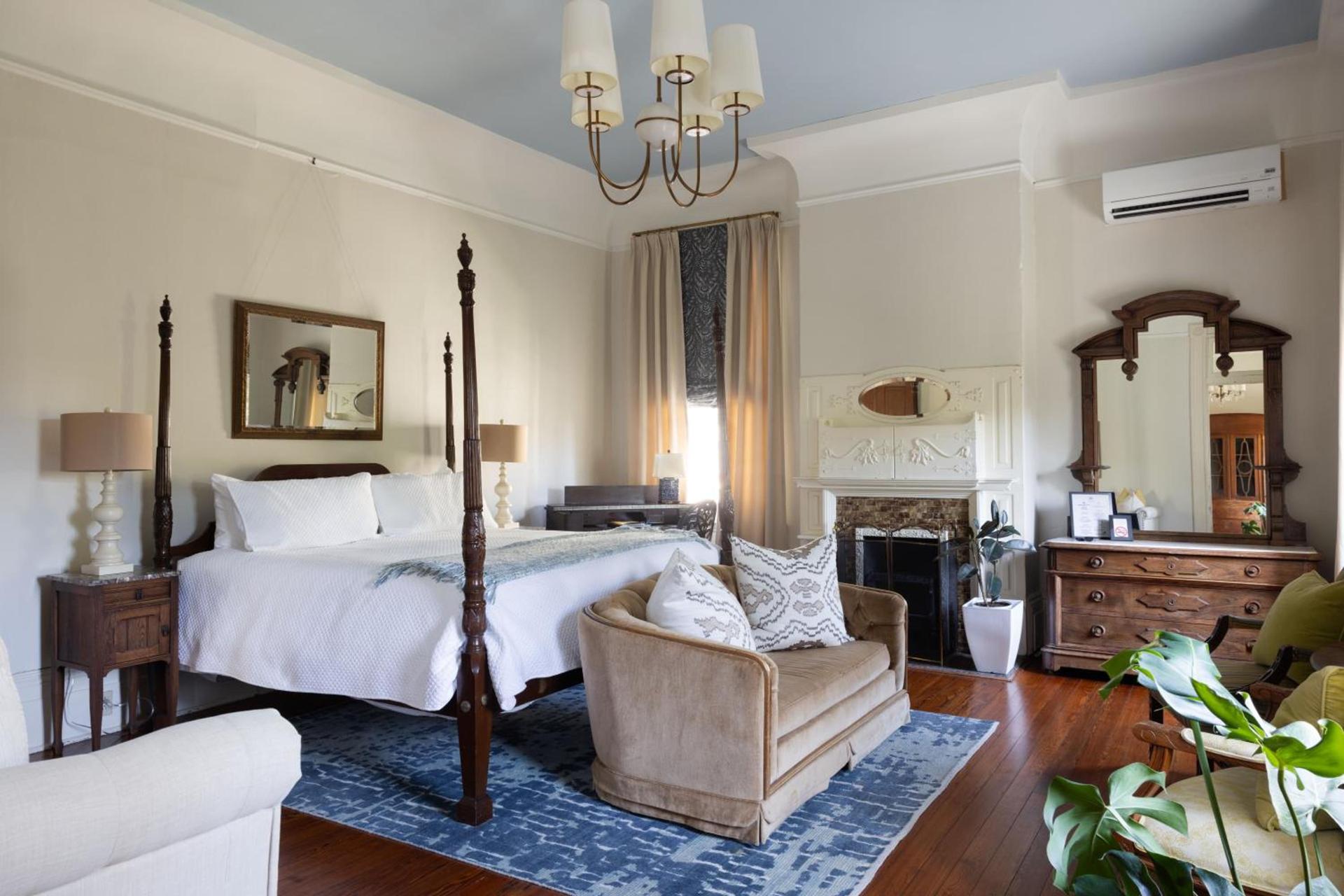 The Sully Mansion photo 13