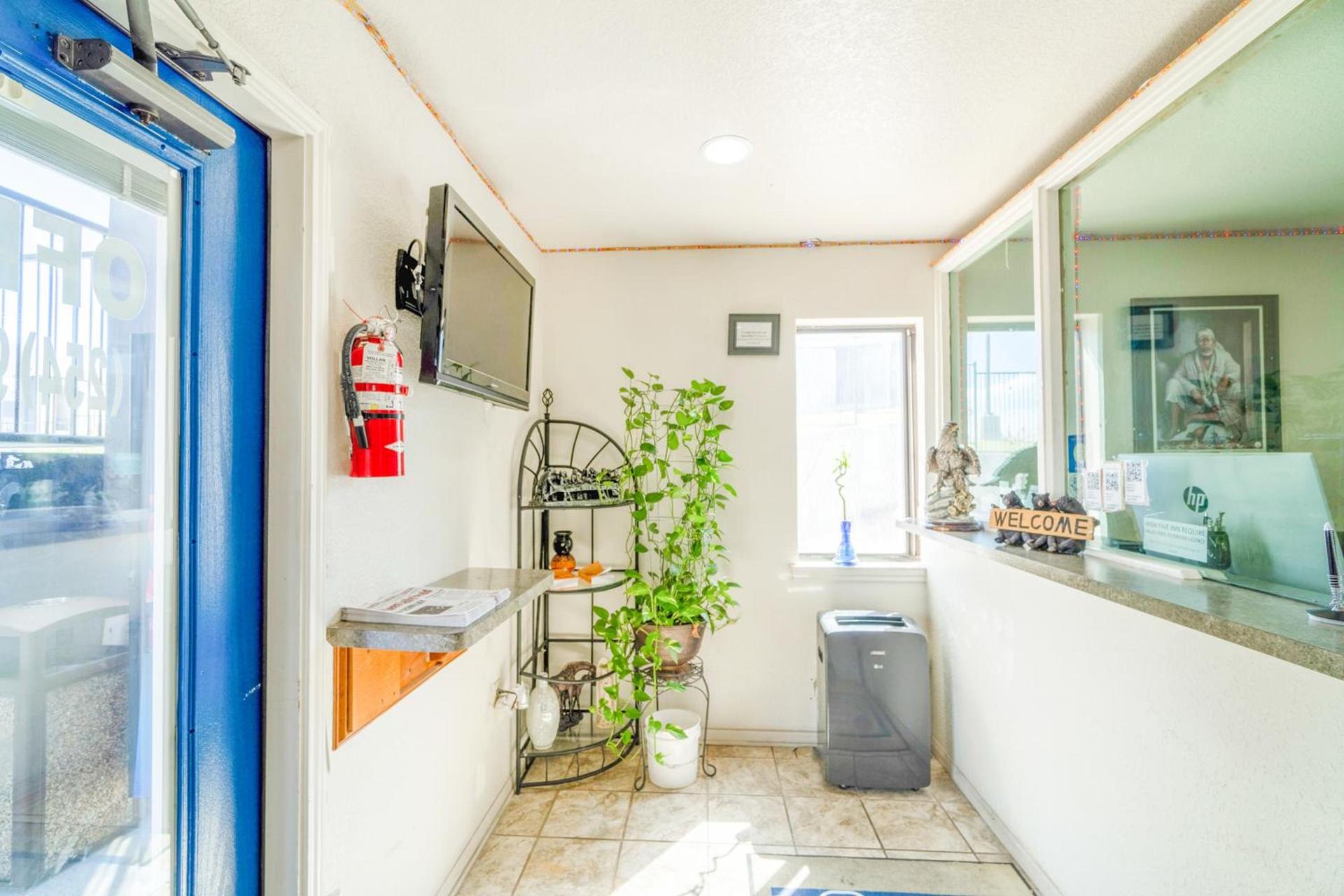 High Five Inn By OYO Killeen photo 9