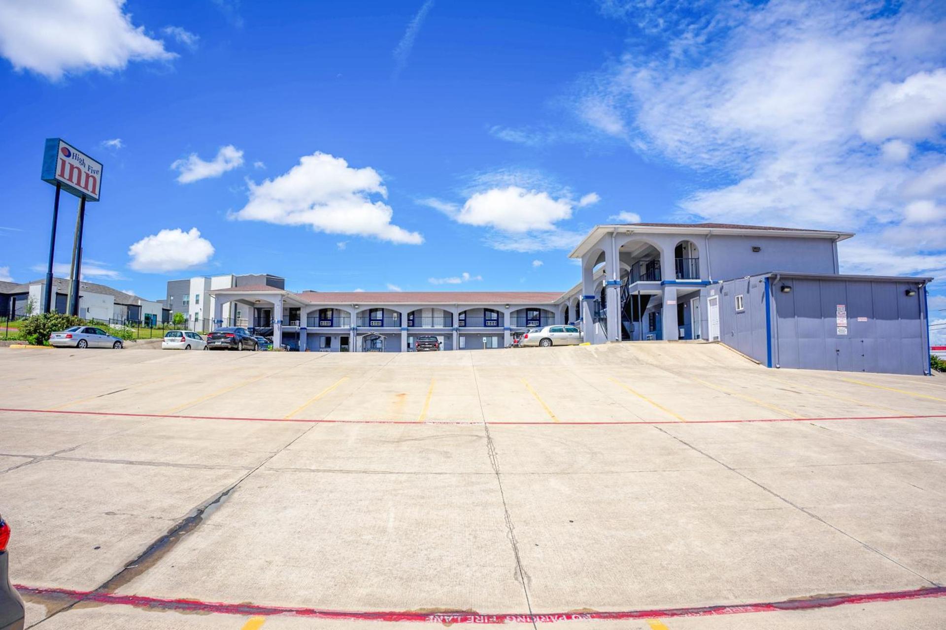 High Five Inn By OYO Killeen photo 16