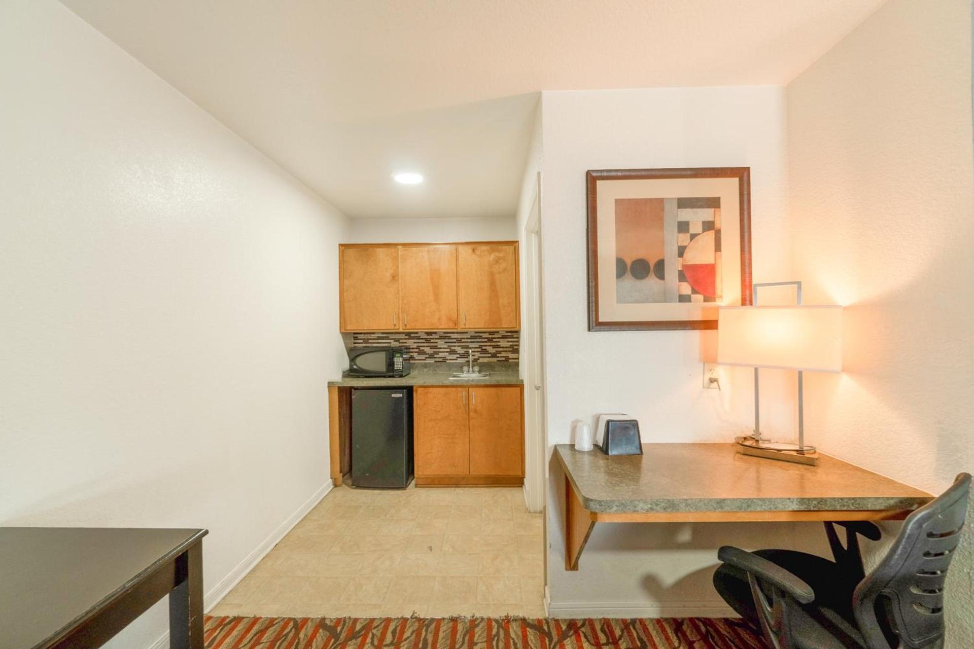 High Five Inn By OYO Killeen photo 46