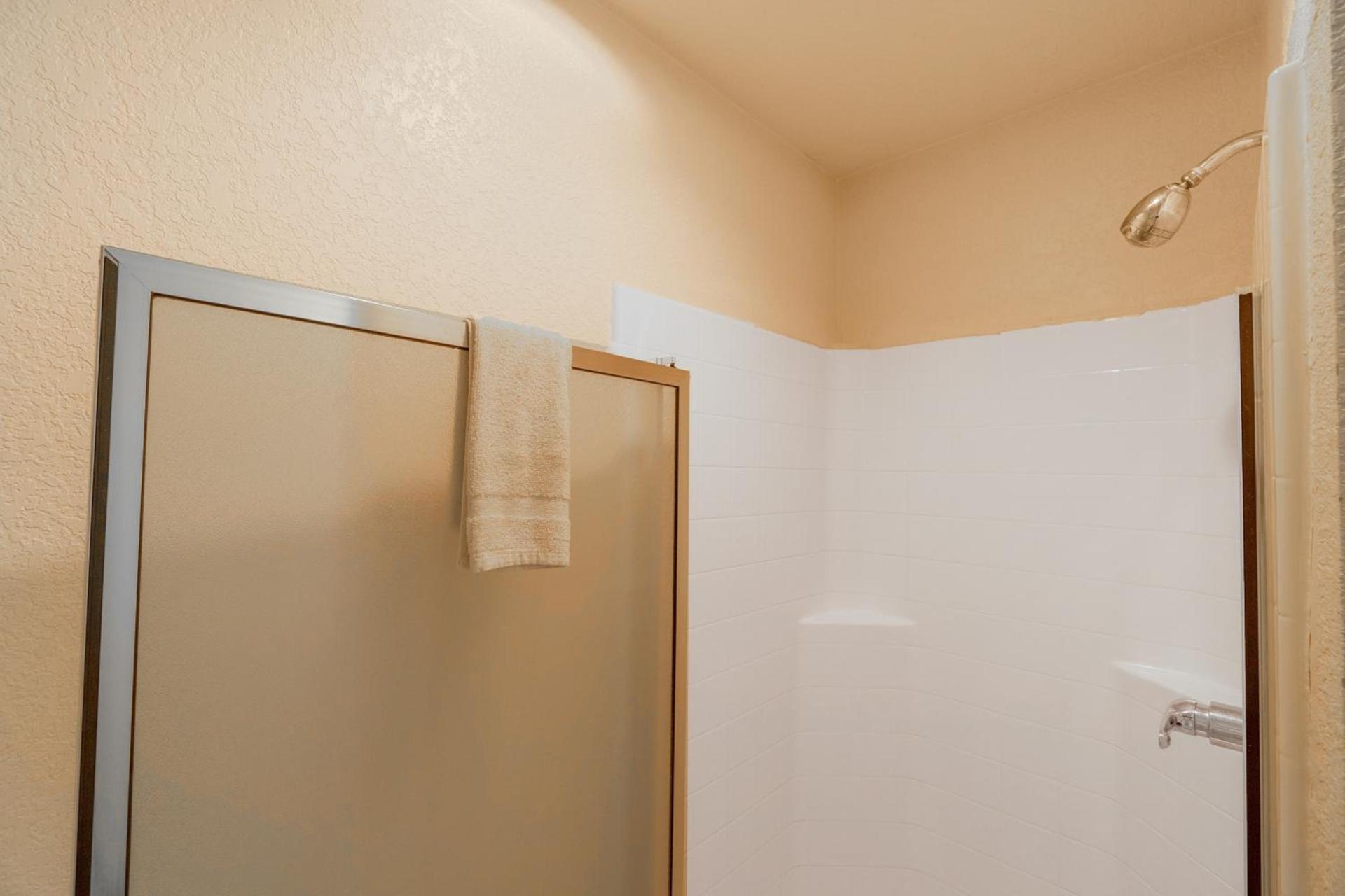 High Five Inn By OYO Killeen photo 44