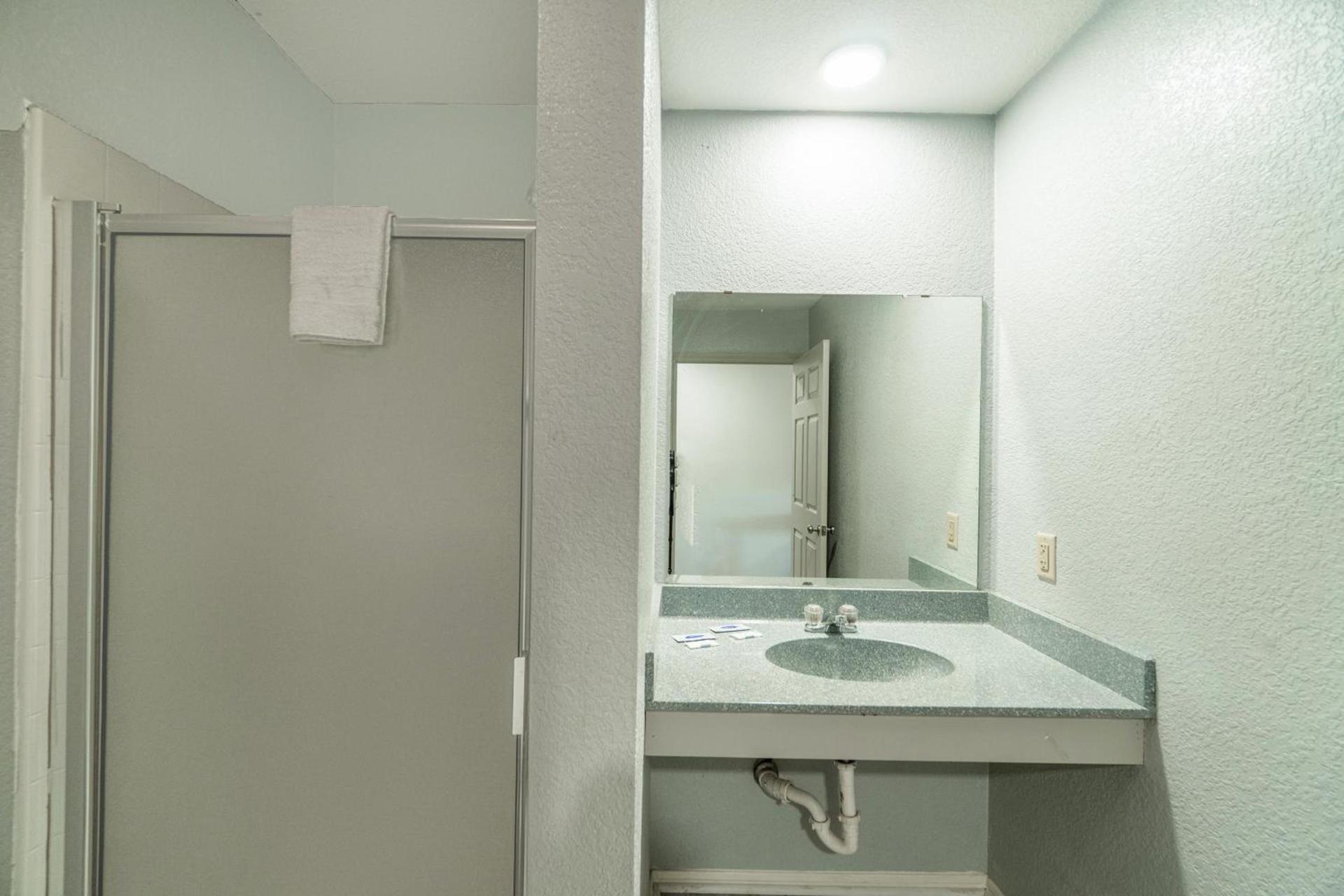 High Five Inn By OYO Killeen photo 51