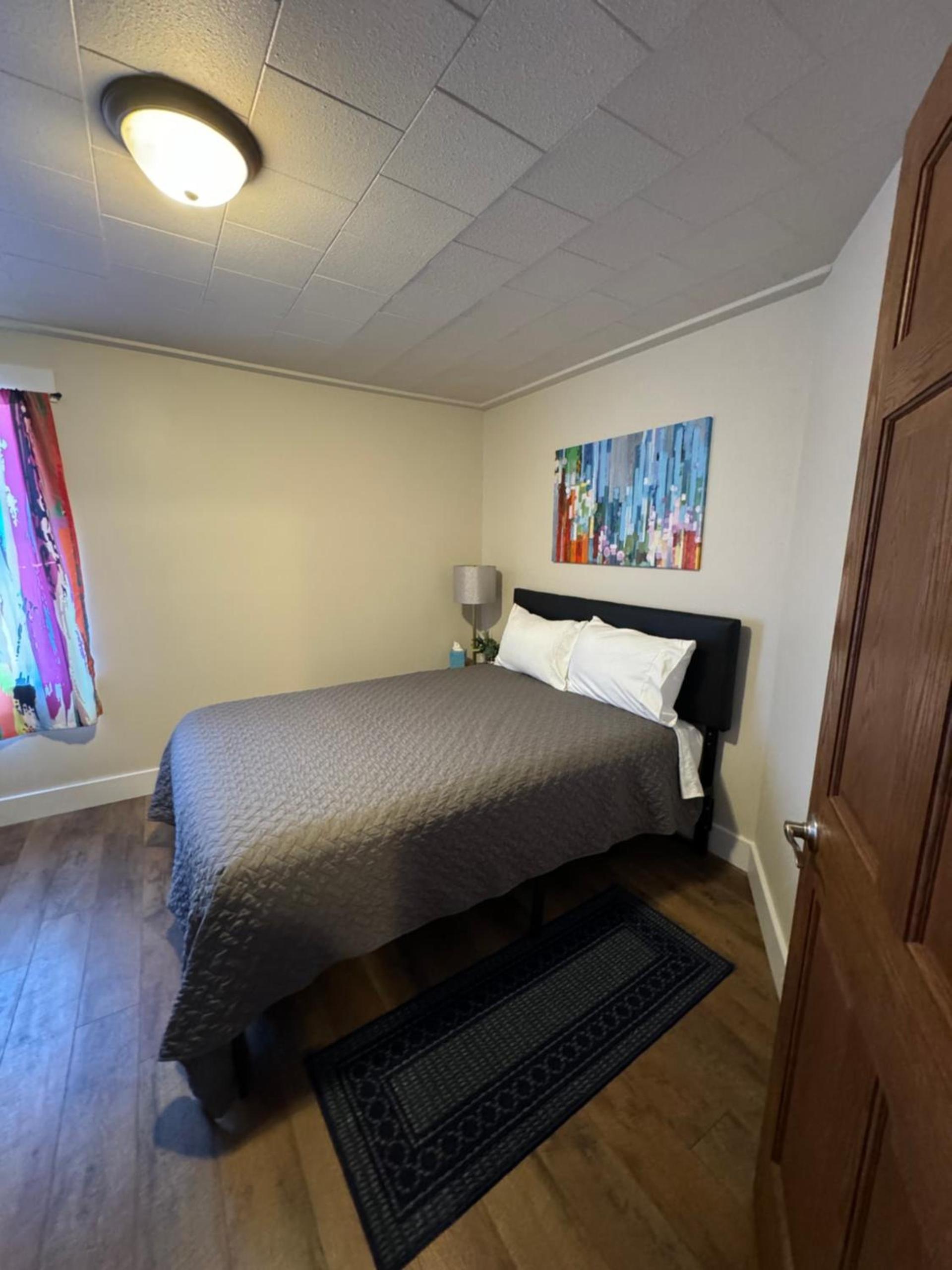 East Side Motel & Cabins photo 81