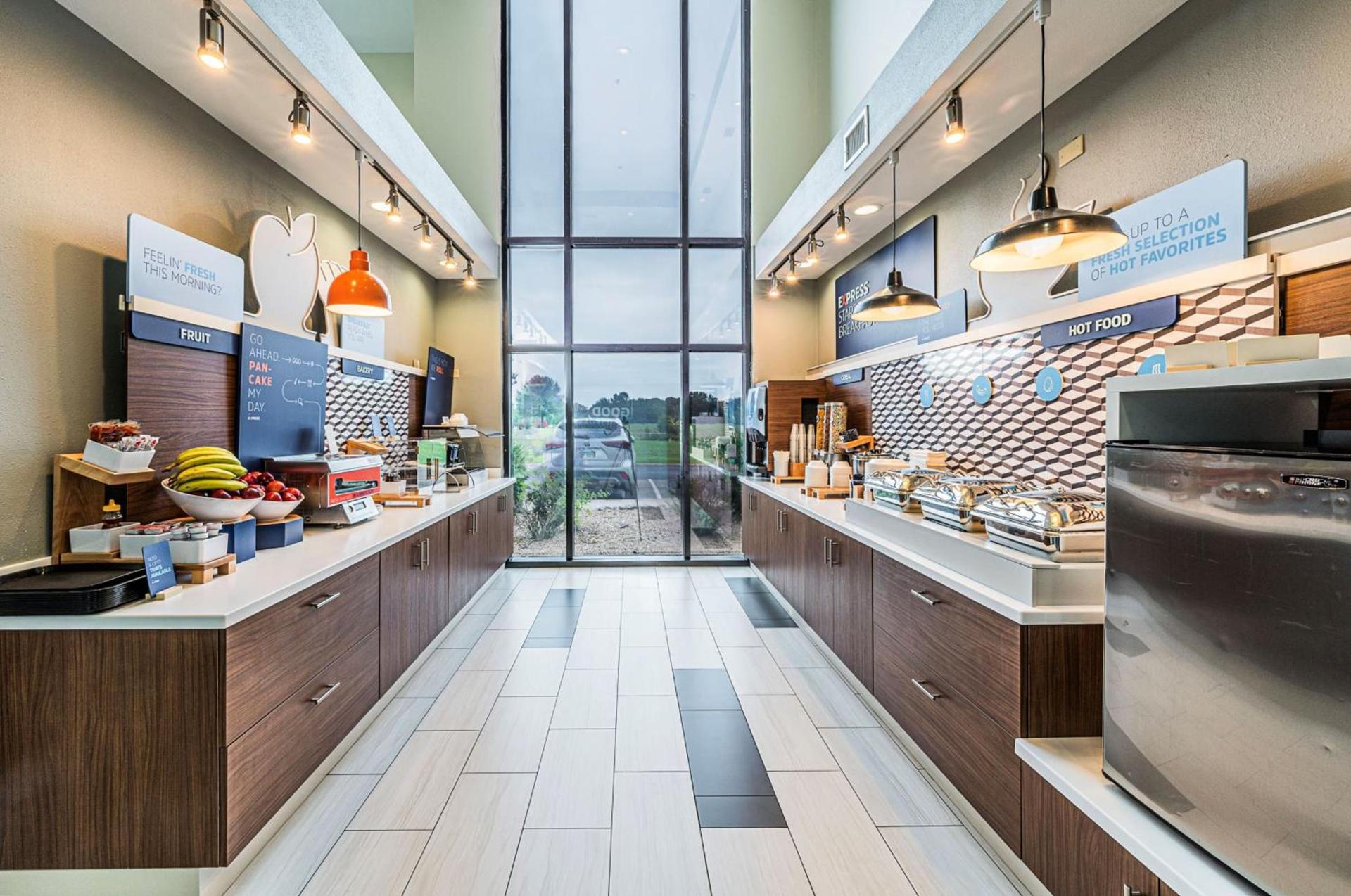 Holiday Inn Express Hotel & Suites Franklin by IHG photo 60