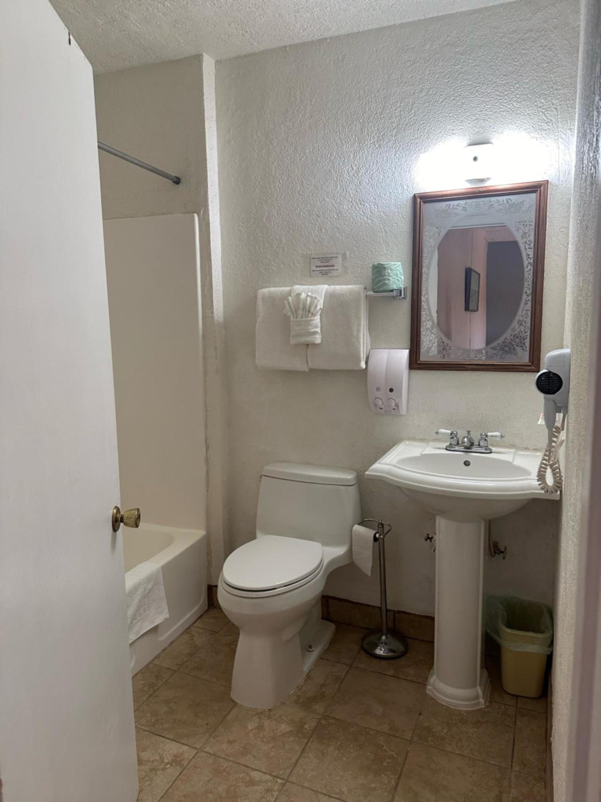 Mexican Hat Lodge photo 18