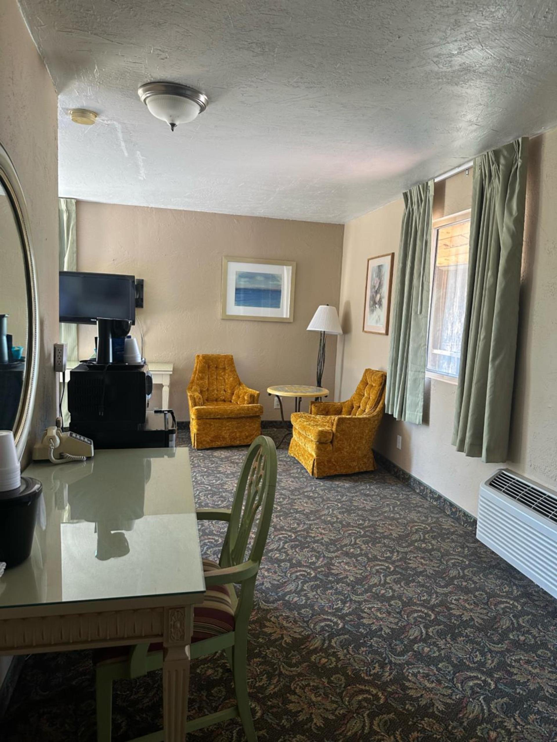 Mexican Hat Lodge photo 27