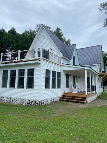Gray's Manor - Lake Memphremagog photo 8