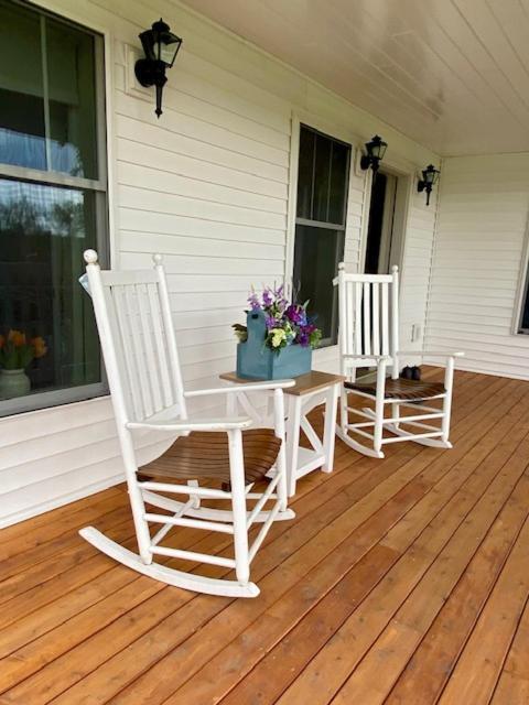 Gray's Manor - Lake Memphremagog photo 7