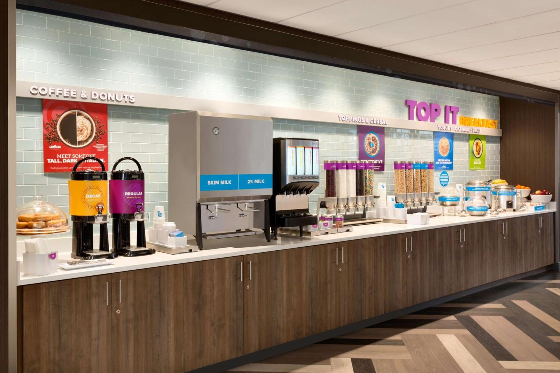 Tru By Hilton Lancaster East photo 5