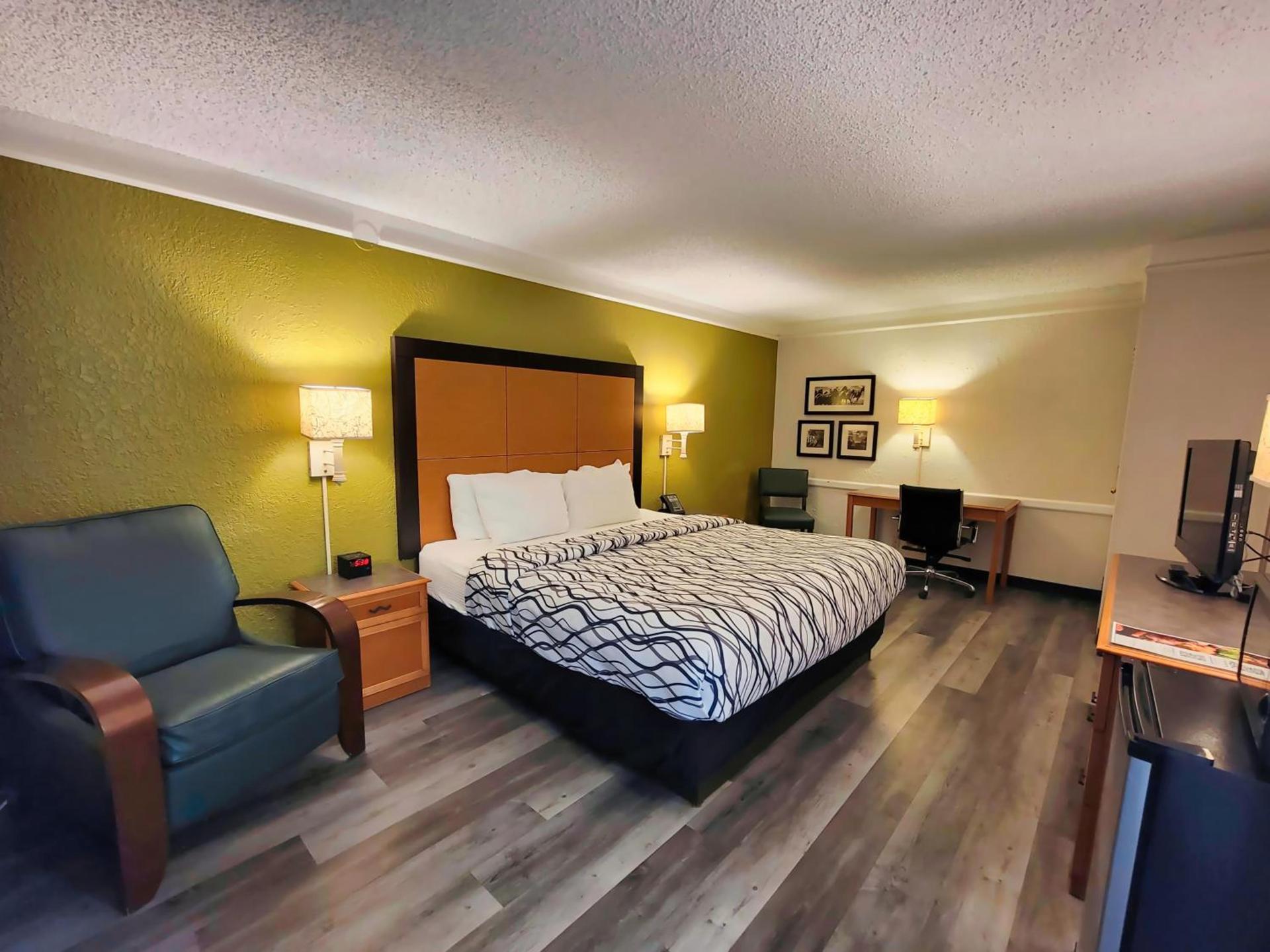 Travelodge by Wyndham Amarillo West Medical Center photo 23