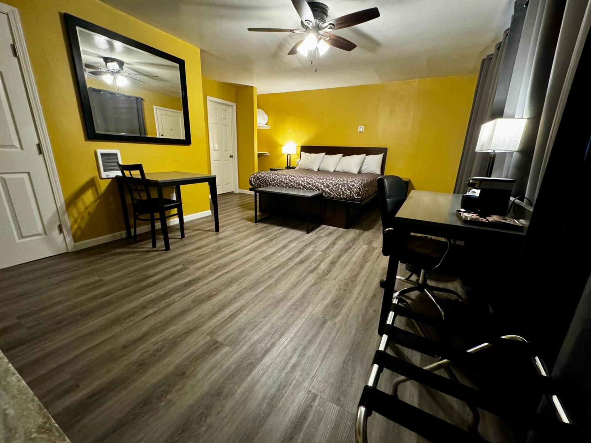 Carmel Wayfarer Inn photo 14