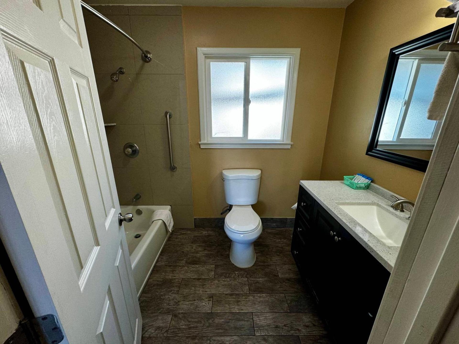 Carmel Wayfarer Inn photo 4