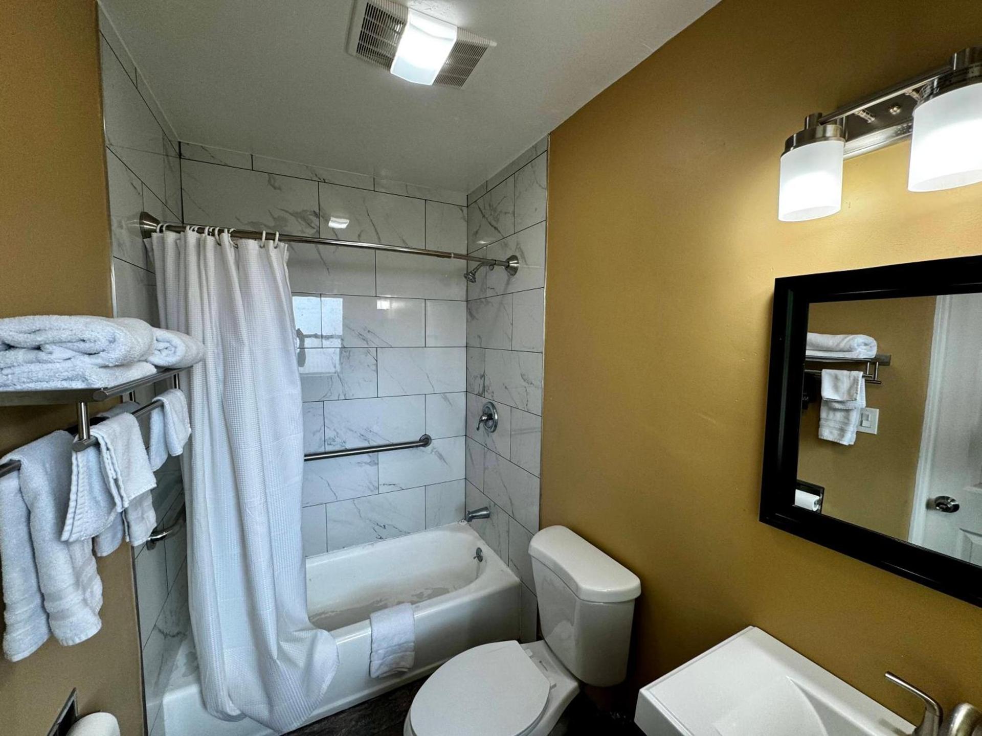 Carmel Wayfarer Inn photo 6