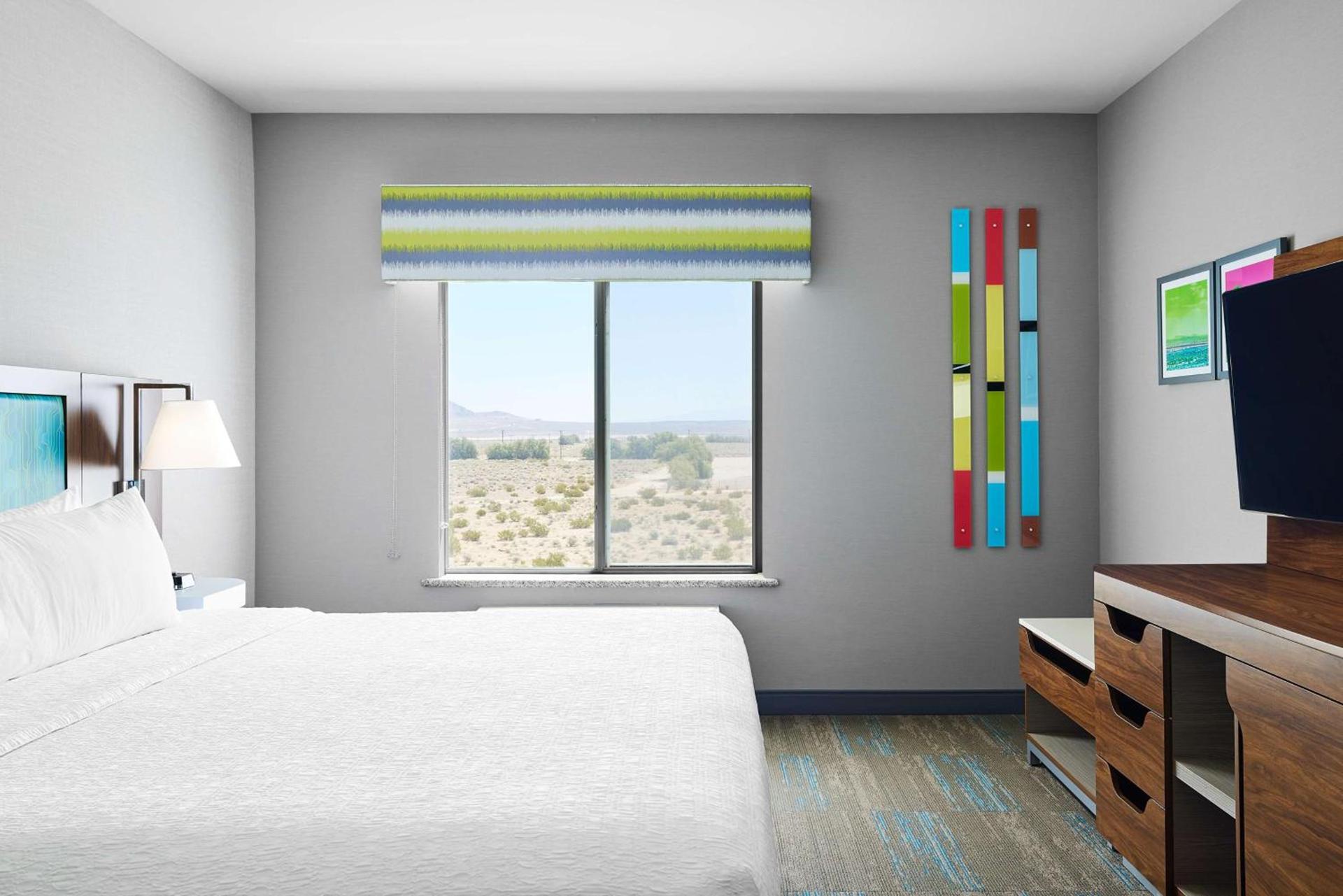 Hampton Inn & Suites Ridgecrest photo 12