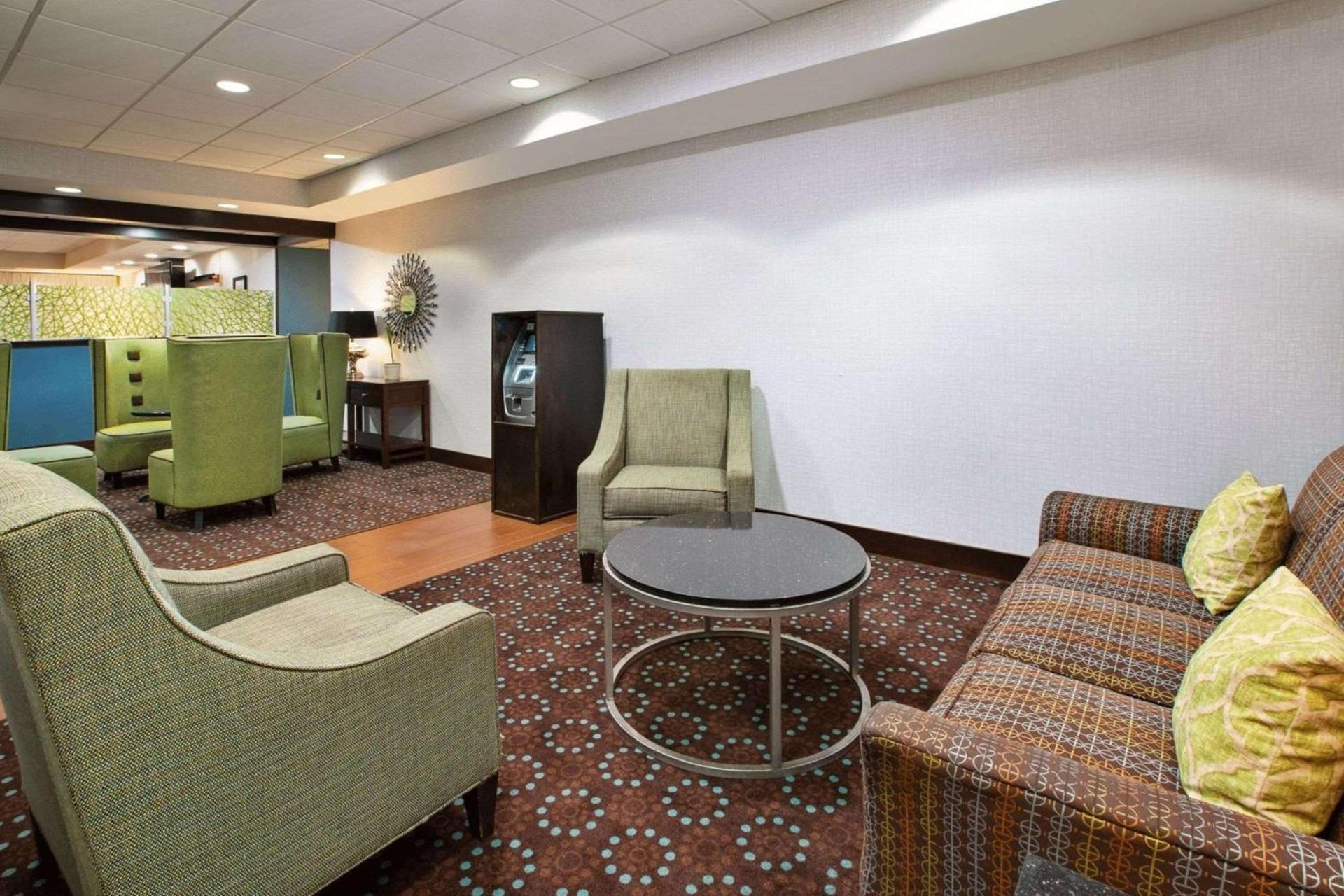 Hampton Inn Cincinnati Northwest Fairfield photo 4