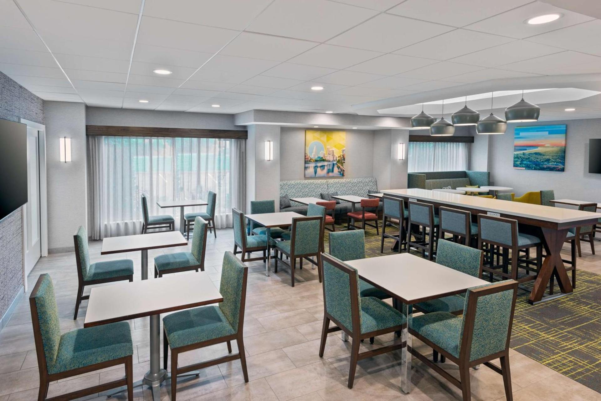Hampton Inn Coventry-Warwick Area photo 6
