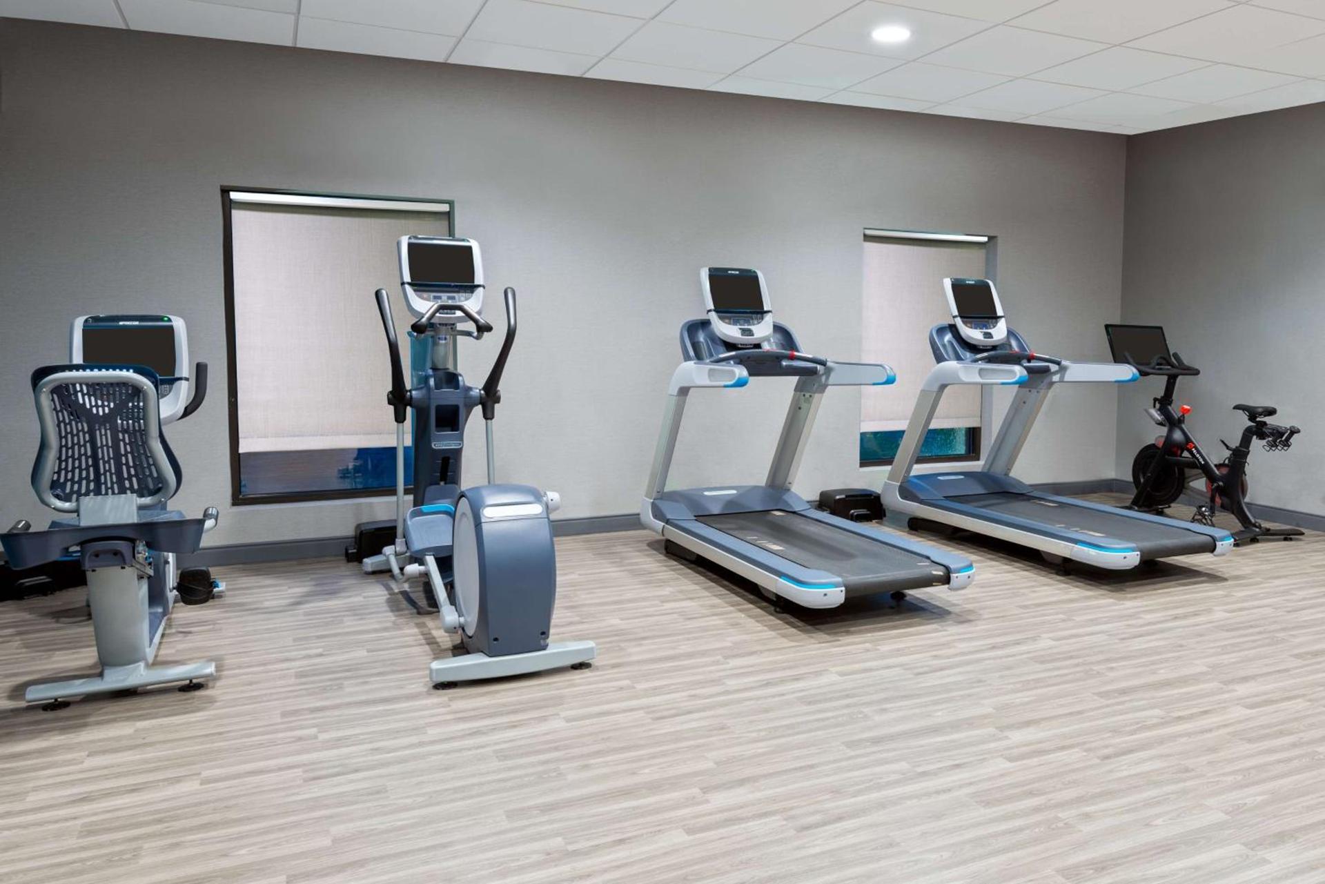 Hampton Inn Coventry-Warwick Area photo 15
