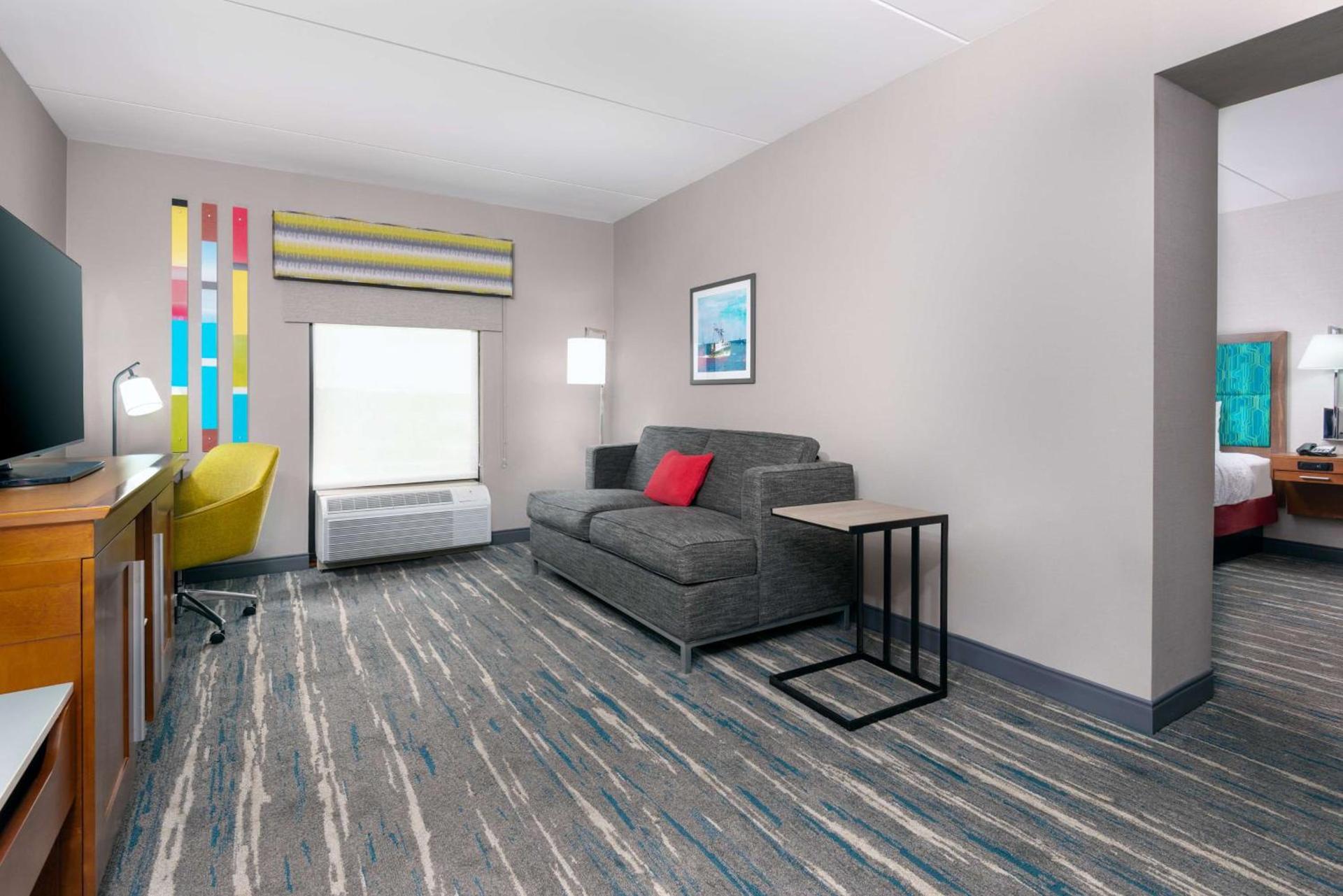 Hampton Inn Coventry-Warwick Area photo 17