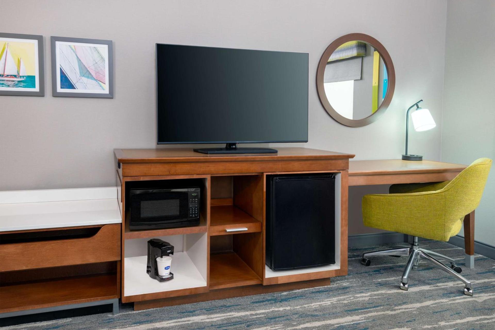 Hampton Inn Coventry-Warwick Area photo 32