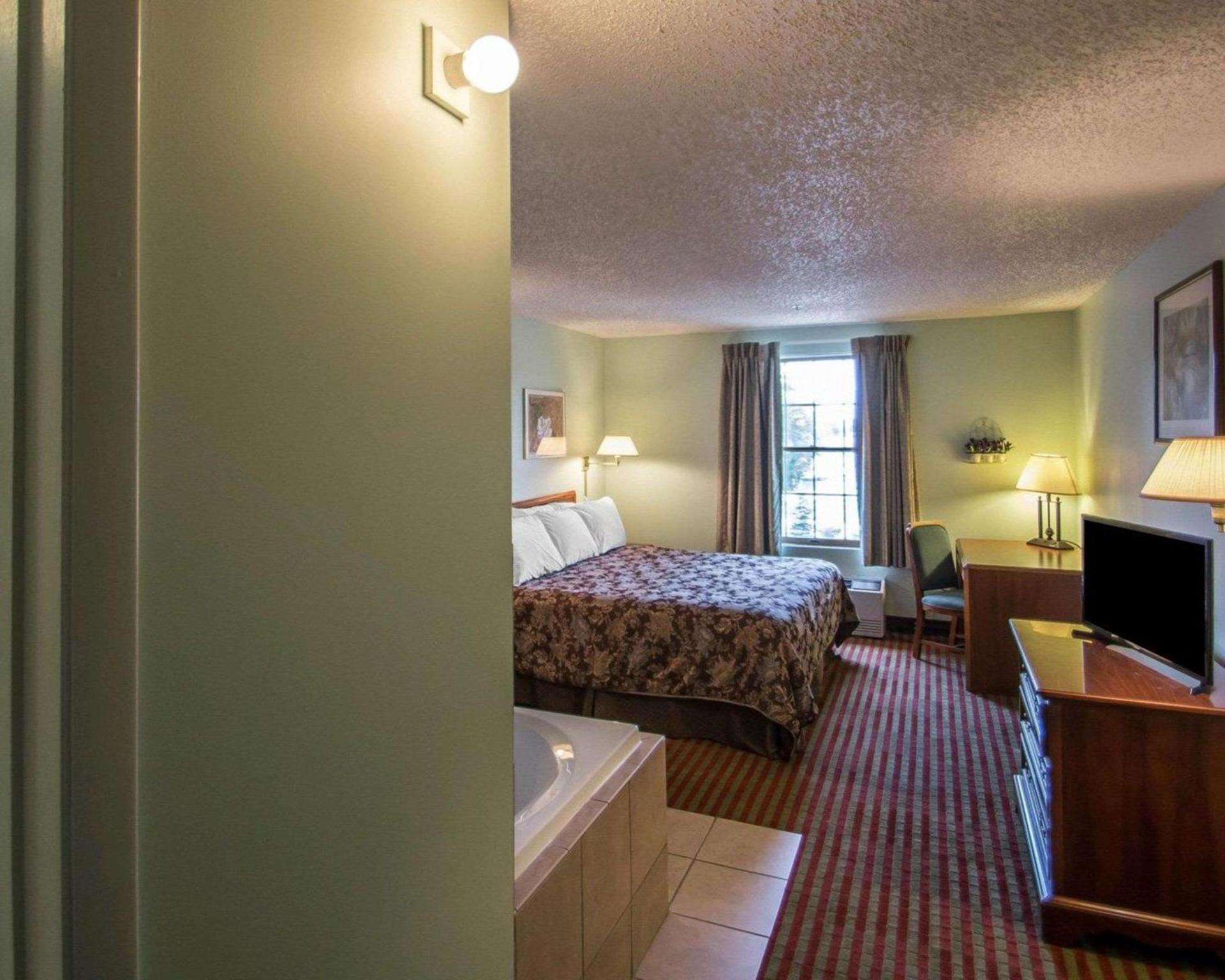 Rodeway Inn Lakeville - Finger Lakes Area photo 8