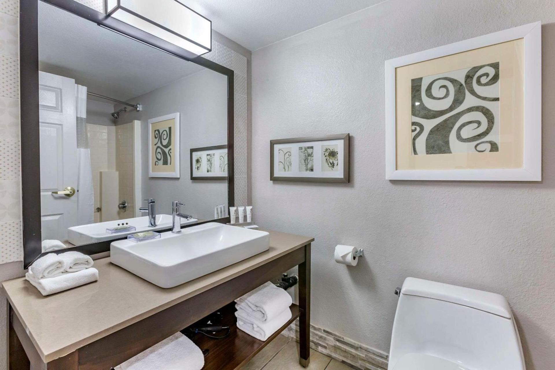 Country Inn & Suites by Radisson, Mesa, AZ photo 28