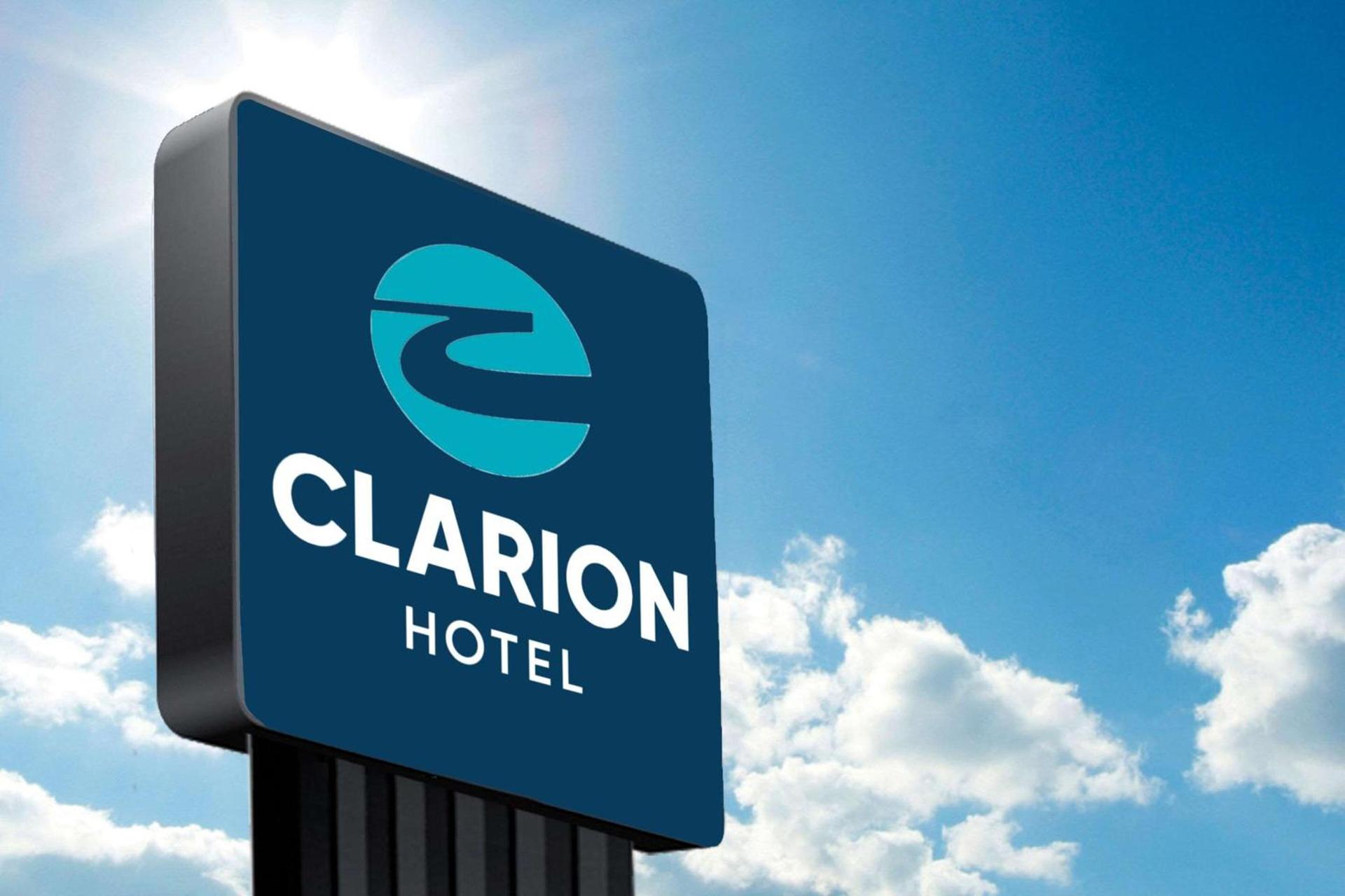 Clarion Inn & Suites near the Leconte Center Pigeon Forge photo 41