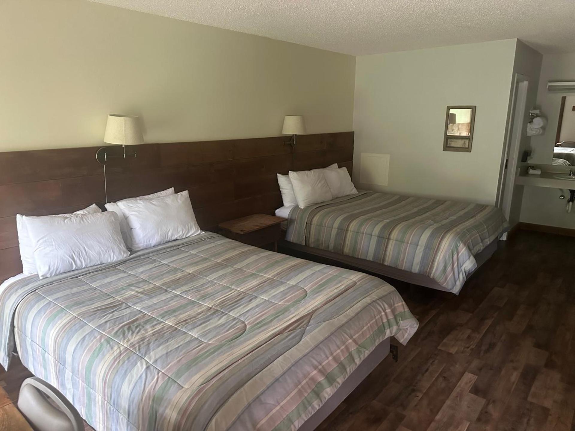 Skyline Lodge photo 7