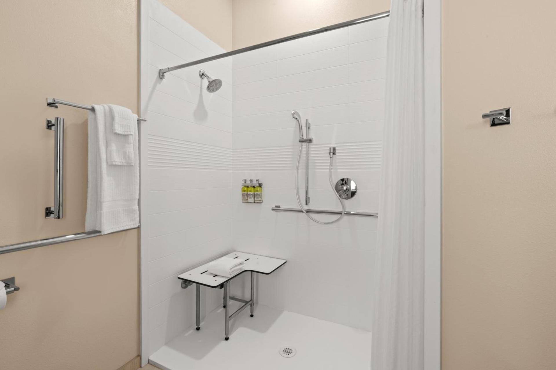Candlewood Suites Sumner Puyallup Area by IHG photo 17