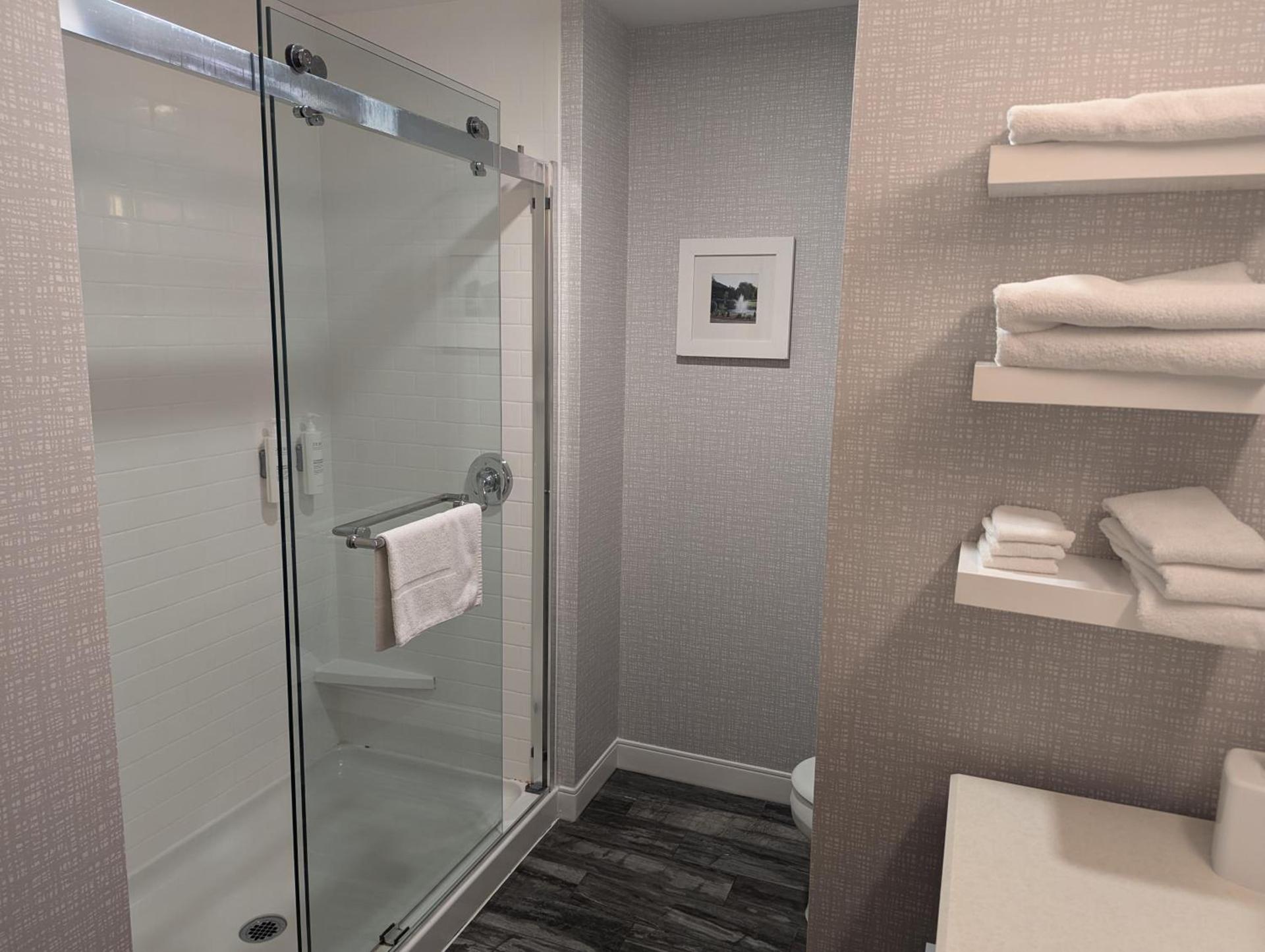 Hampton Inn & Suites Cazenovia, NY photo 39