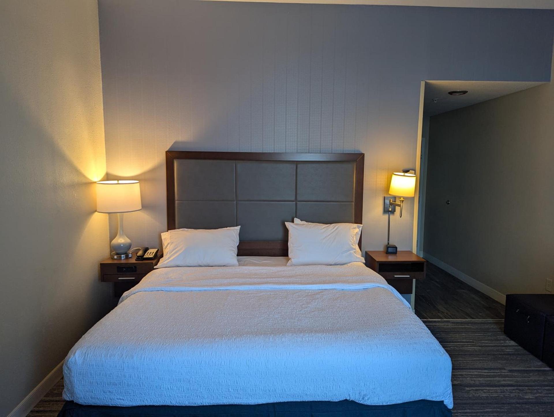 Hampton Inn & Suites Cazenovia, NY photo 37