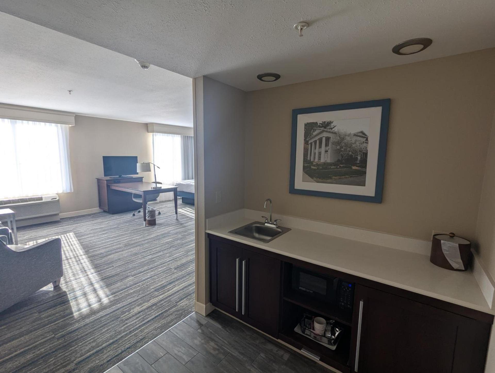 Hampton Inn & Suites Cazenovia, NY photo 49