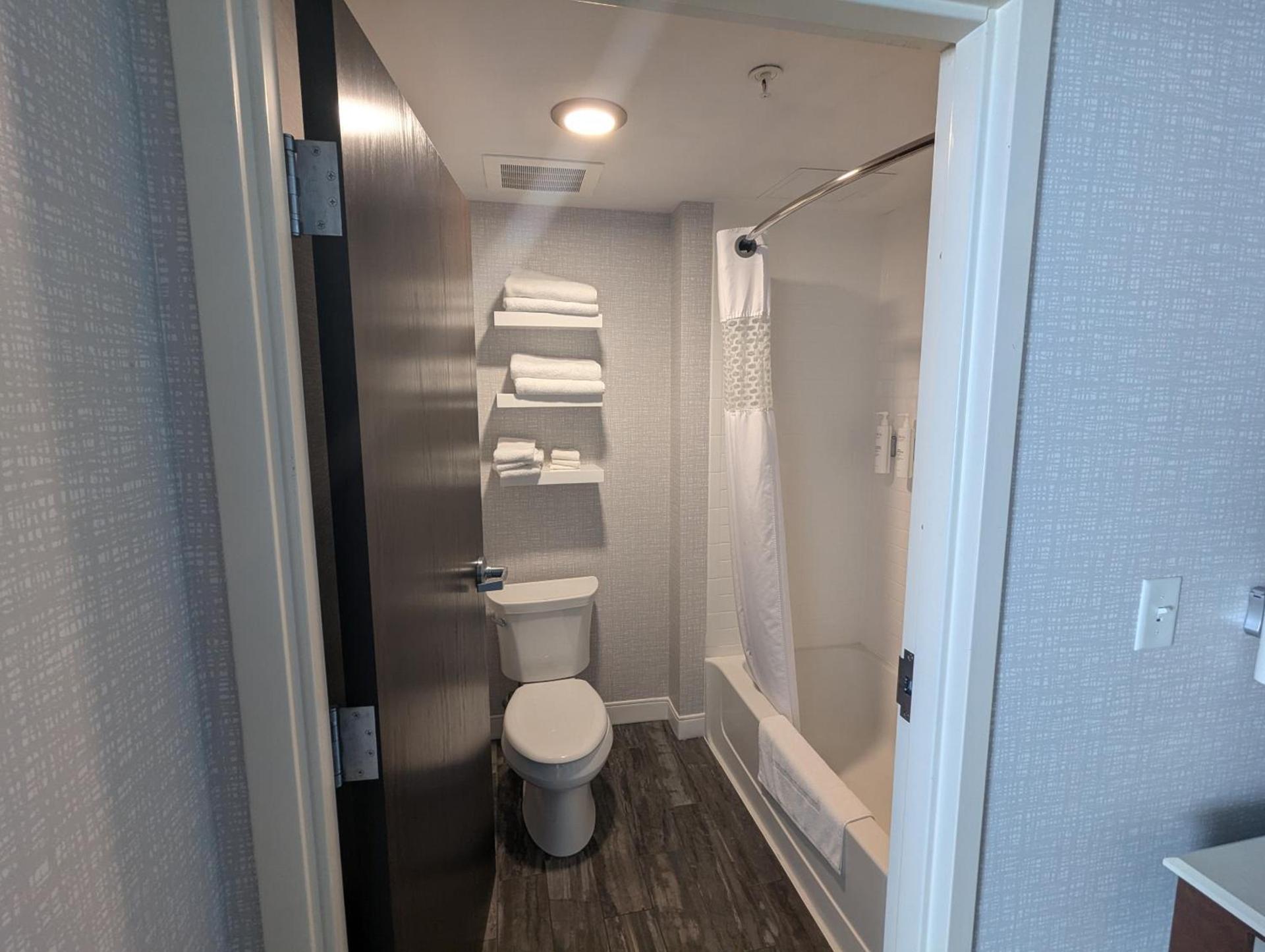 Hampton Inn & Suites Cazenovia, NY photo 48