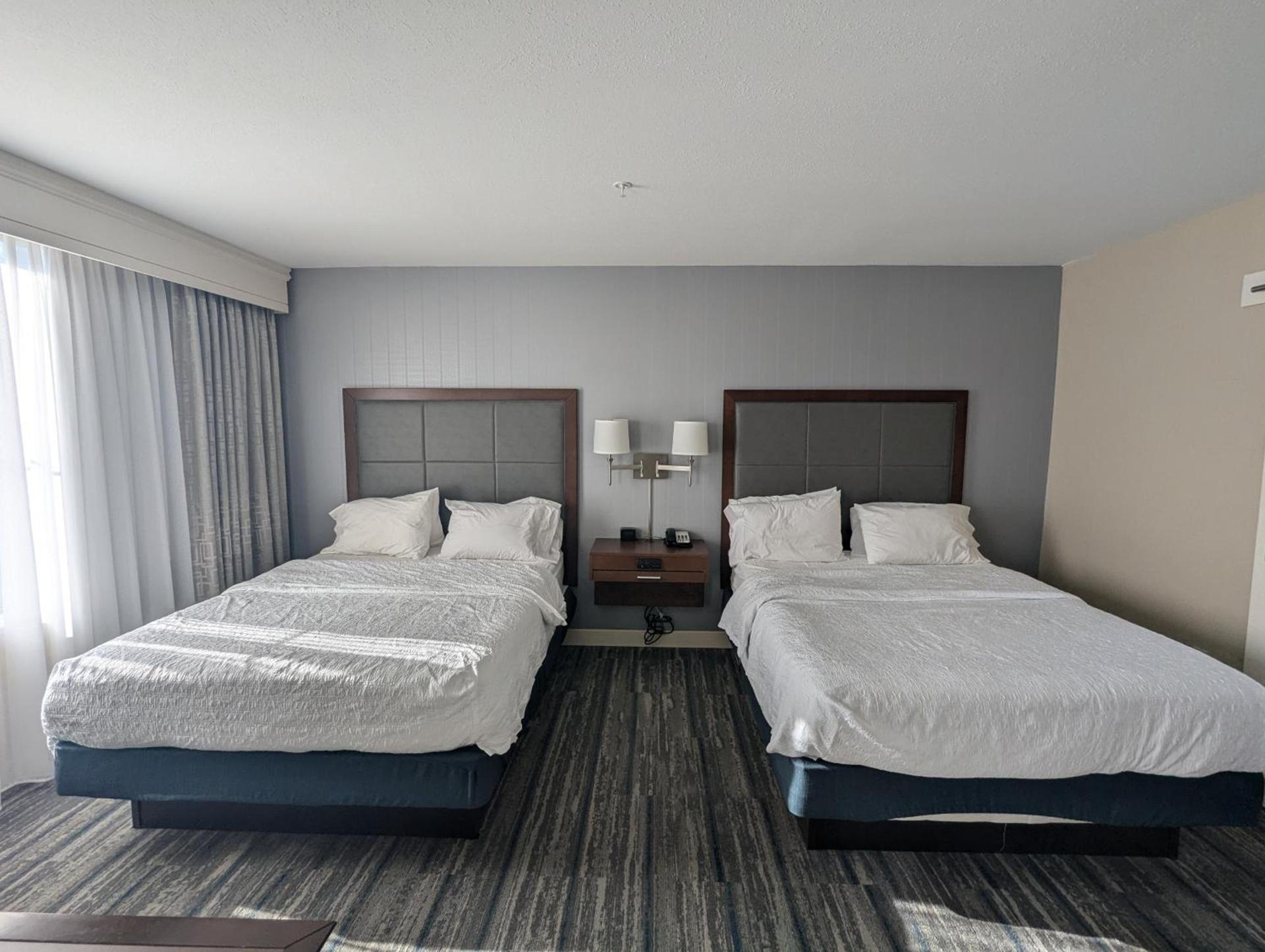 Hampton Inn & Suites Cazenovia, NY photo 47