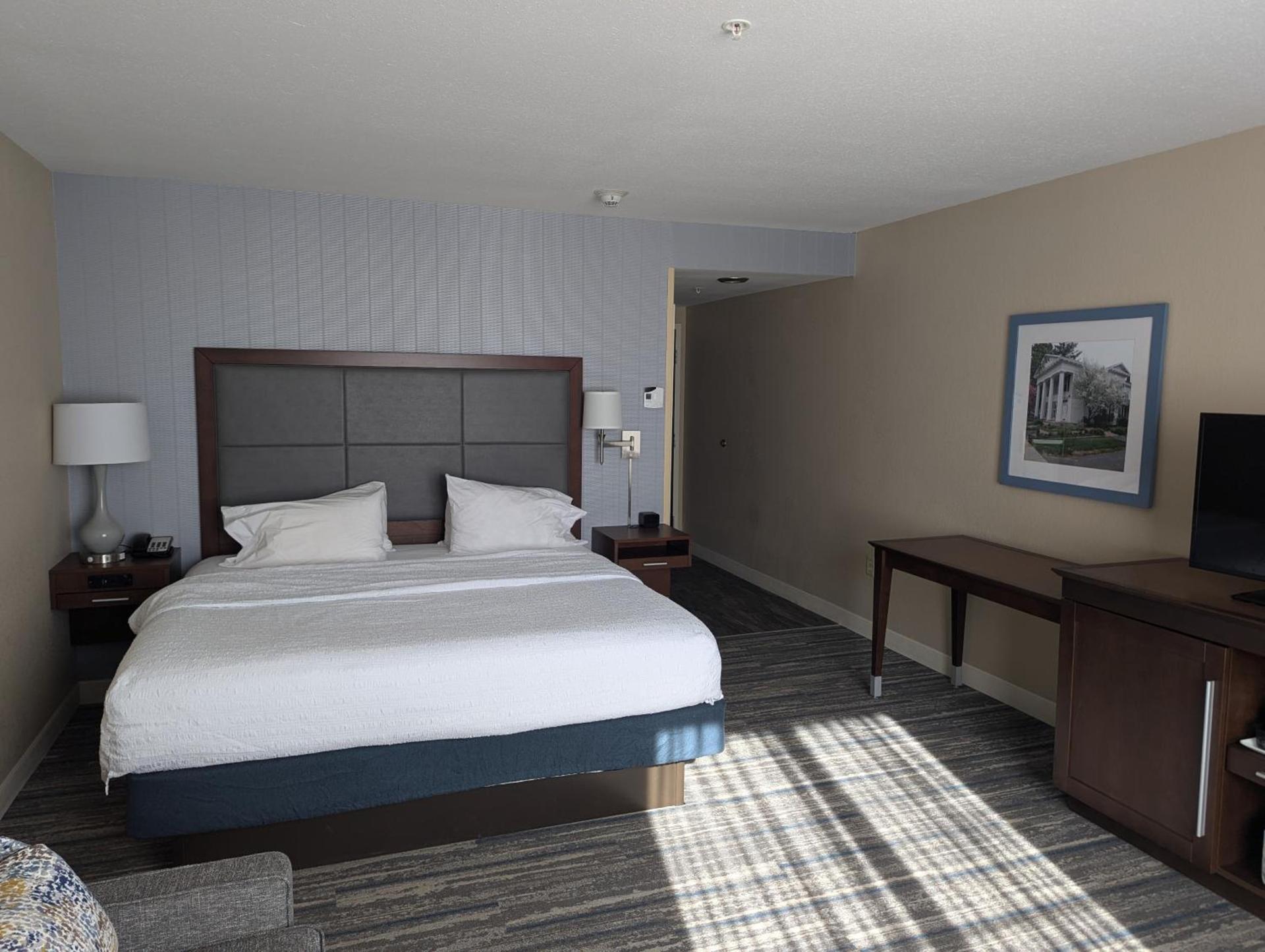 Hampton Inn & Suites Cazenovia, NY photo 52