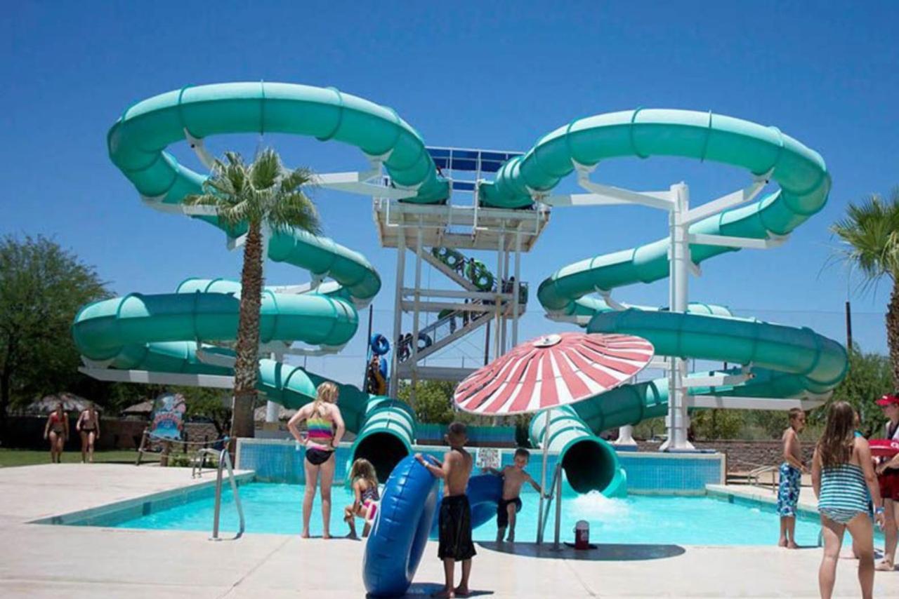 Serene Dreams - Waterfront, Lakeside Pool photo 10