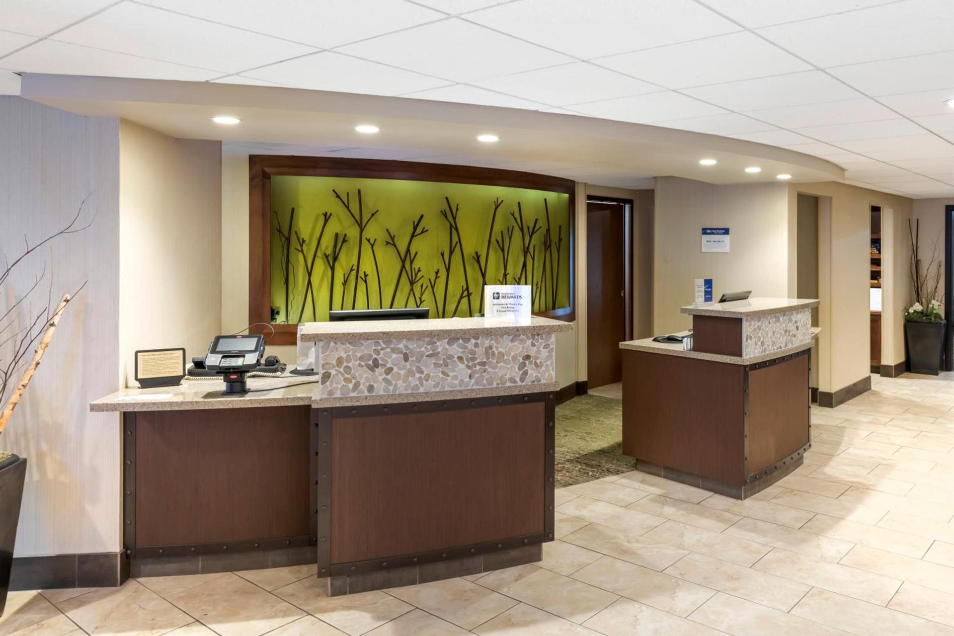 Best Western Plus New Ulm photo 10