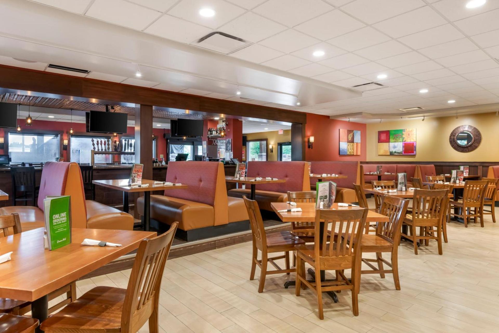 Best Western Plus New Ulm photo 13