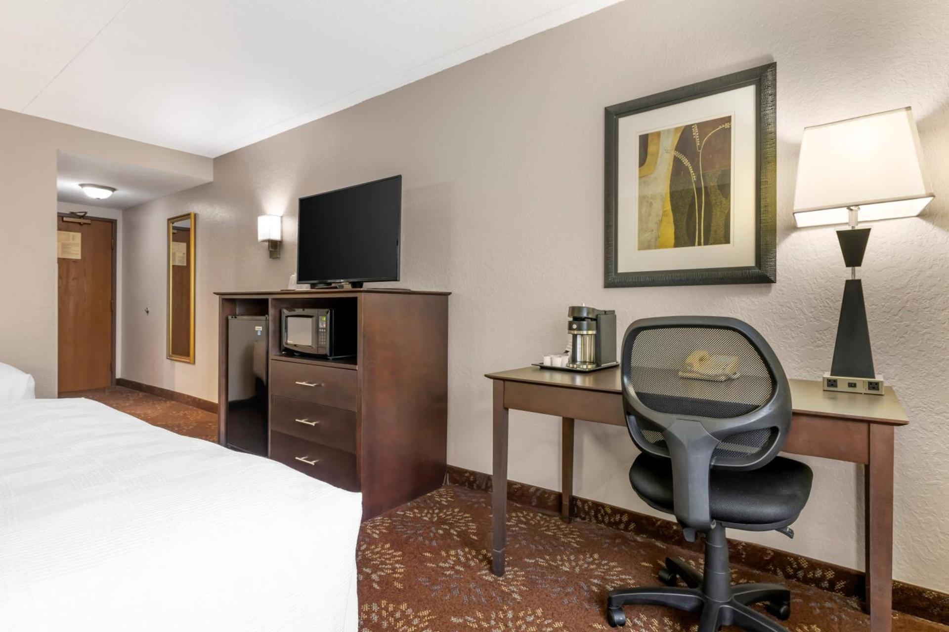 Best Western Plus New Ulm photo 22