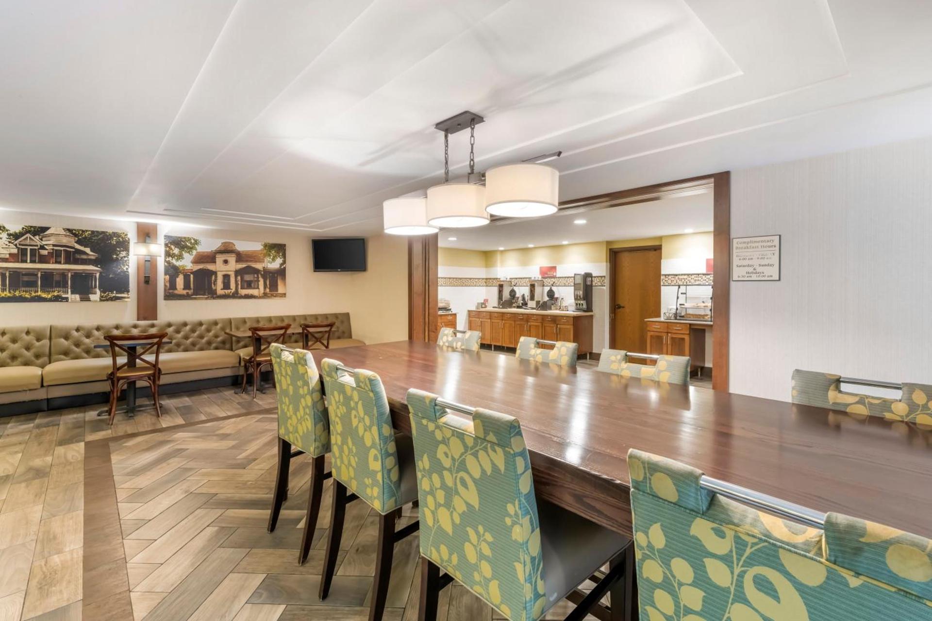 Best Western Plus New Ulm photo 11