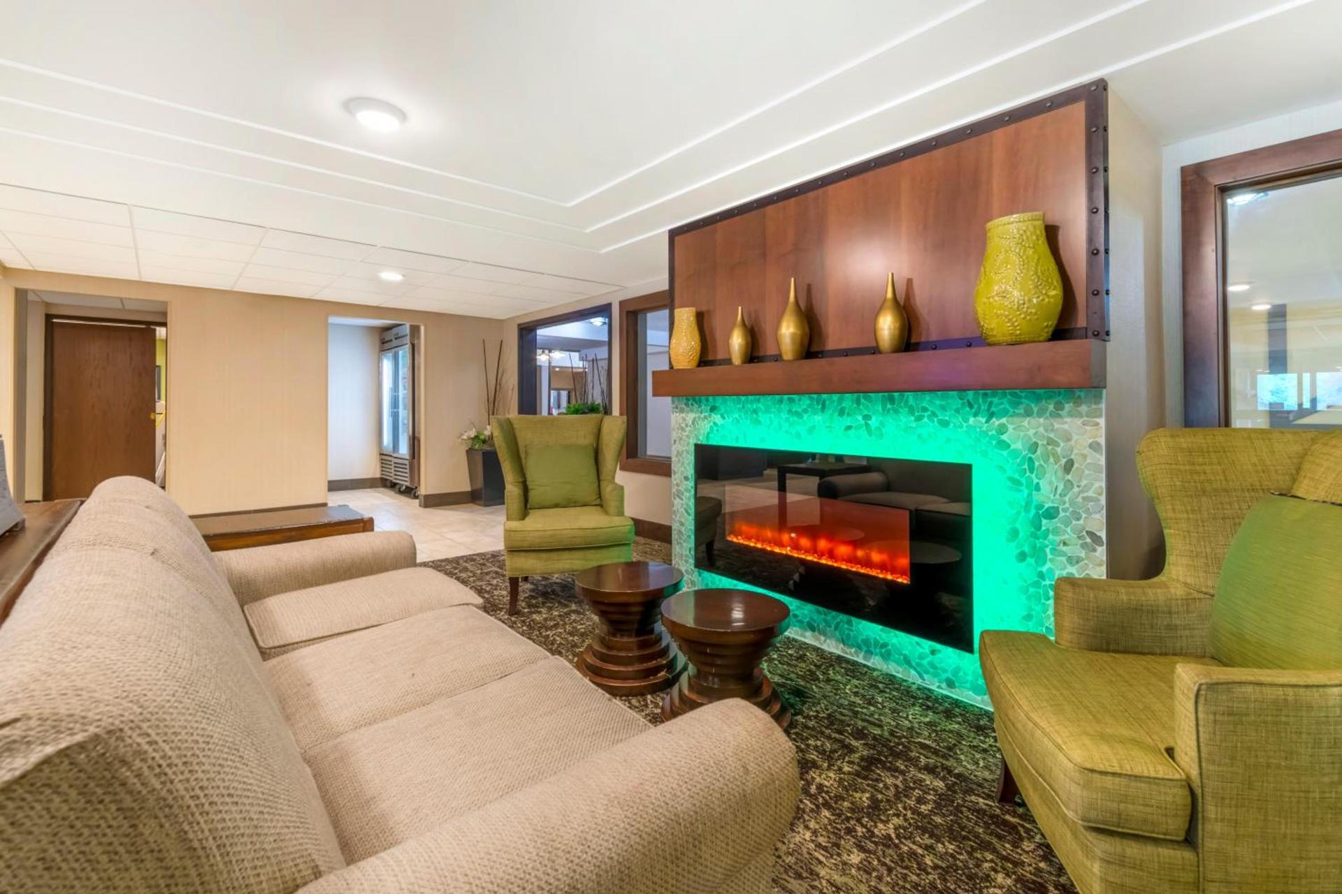 Best Western Plus New Ulm photo 19
