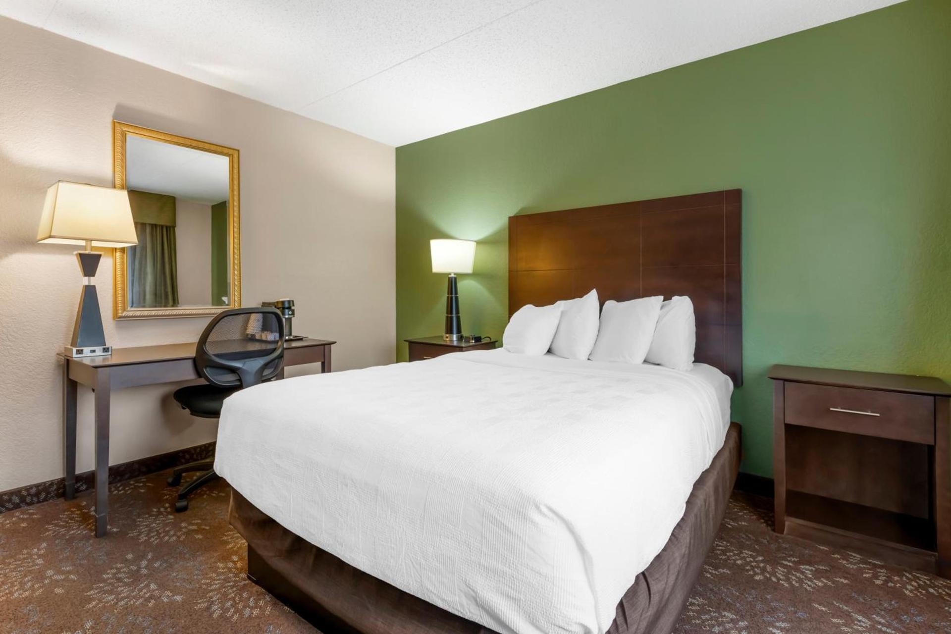 Best Western Plus New Ulm photo 17