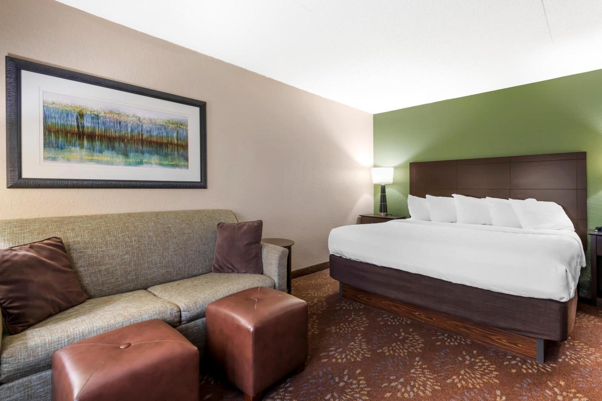 Best Western Plus New Ulm photo 16